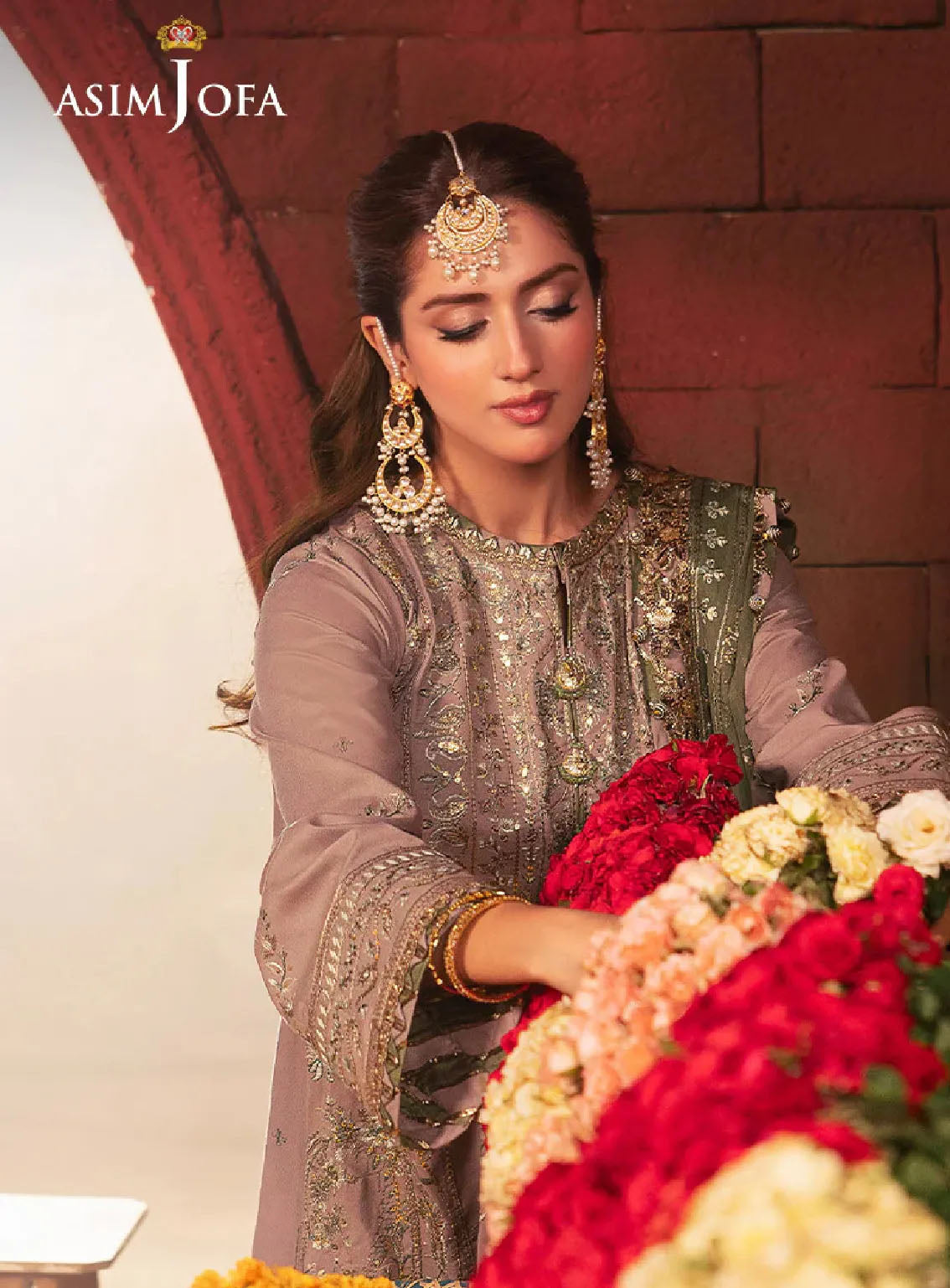 Chamkeeli By Asim Jofa Luminous Luxe Festive Embroidered Silk 3 Piece Unstitched Suit AJ24CF AJKK-08 Chamkeeli By Asim Jofa Luminous Luxe Festive Embroidered Silk 3 Piece Unstitched Suit AJ24CF AJKK-08