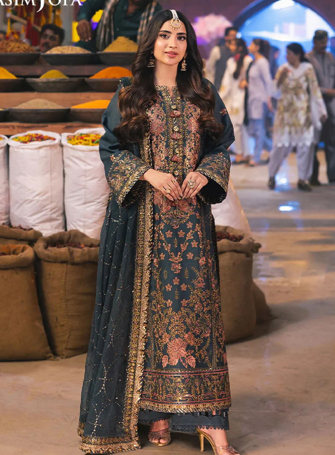 Chamkeeli By Asim Jofa Luminous Luxe Festive Embroidered Silk 3 Piece Unstitched Suit AJ24CF AJKK-09 Chamkeeli By Asim Jofa Luminous Luxe Festive Embroidered Silk 3 Piece Unstitched Suit AJ24CF AJKK-09