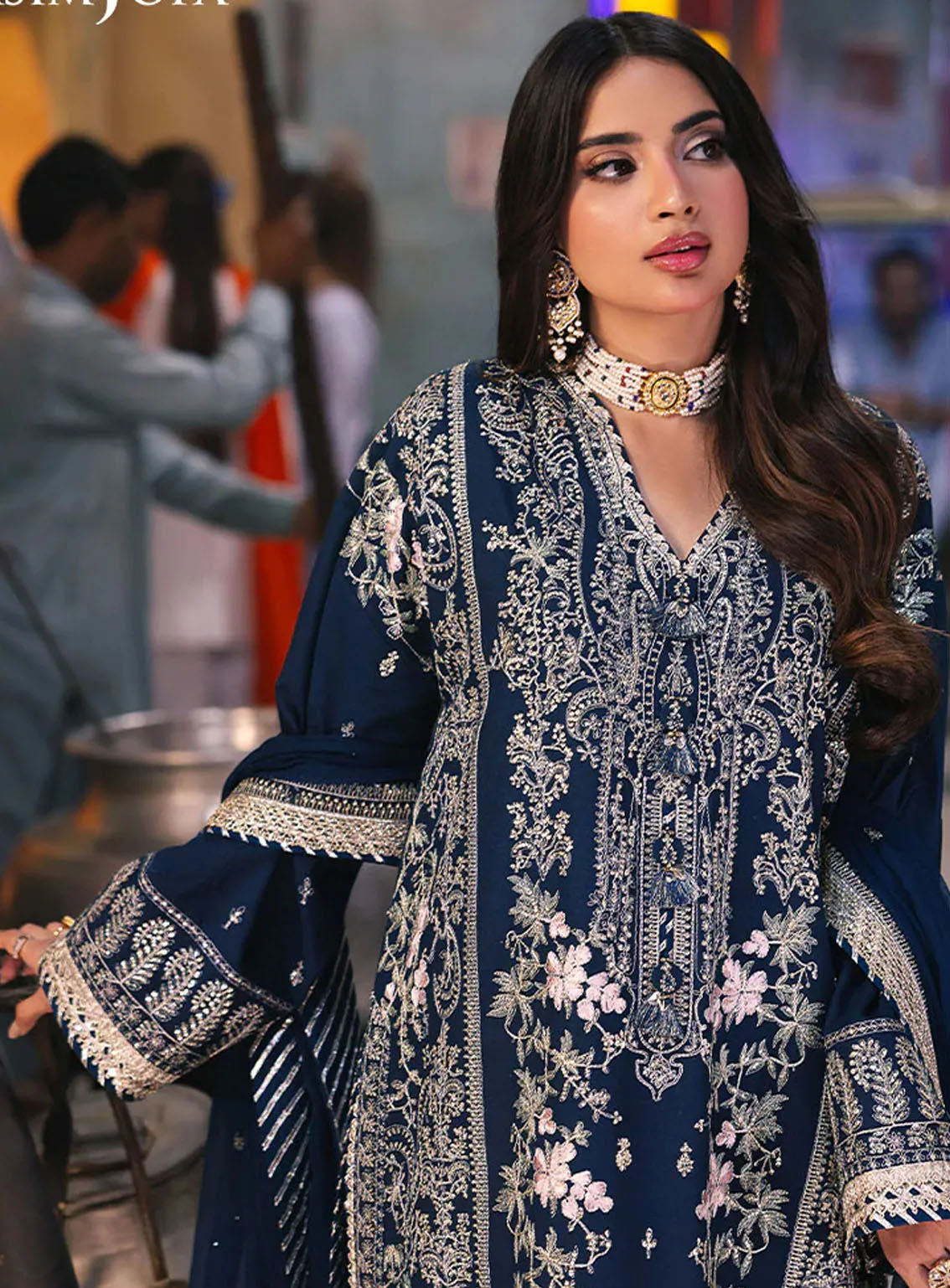 Chamkeeli By Asim Jofa Luminous Luxe Festive Embroidered Silk 3 Piece Unstitched Suit AJ24CF AJKK-25 Chamkeeli By Asim Jofa Luminous Luxe Festive Embroidered Silk 3 Piece Unstitched Suit AJ24CF AJKK-25