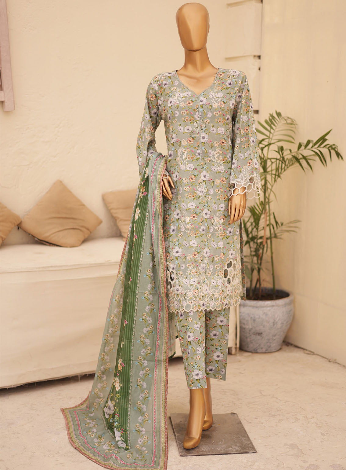 Chand Bagh By Bin Saeed Embroidered Lawn 3 Piece Stitched Suit - BS24CBEL D-164 Chand Bagh By Bin Saeed Embroidered Lawn 3 Piece Stitched Suit - BS24CBEL D-164