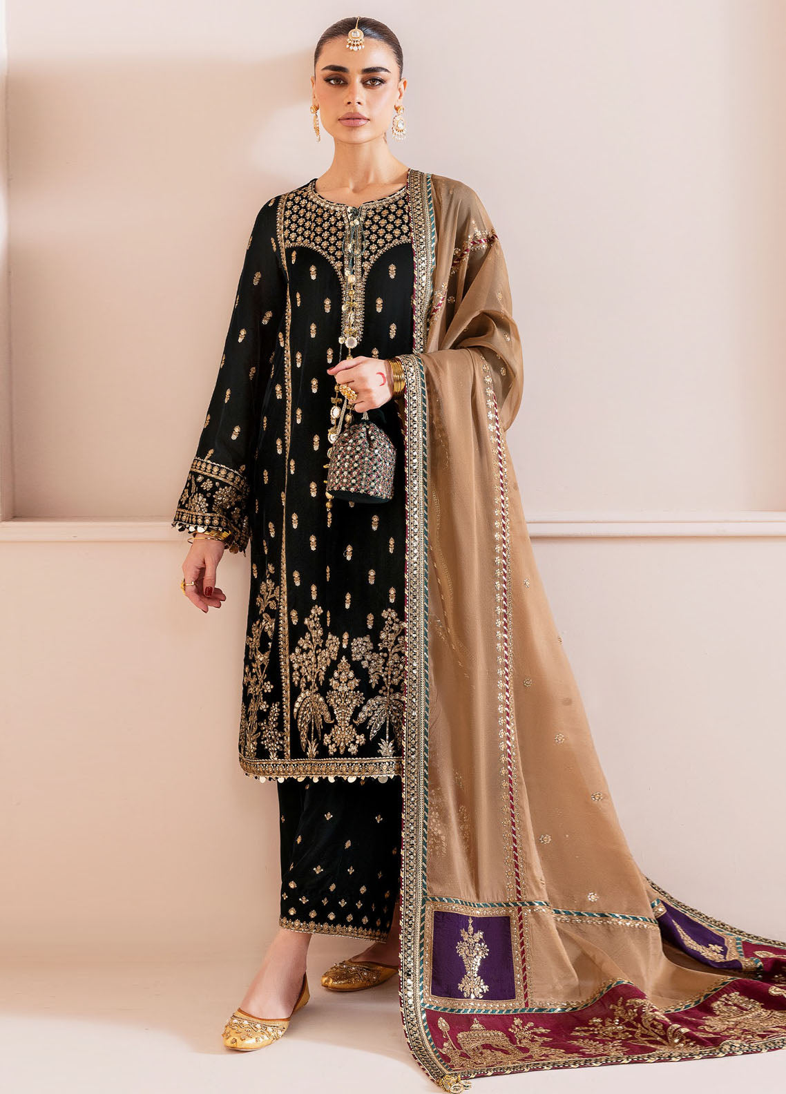 Chandni By Jazmin Embroidered Velvet 3 Piece Unstitched Suit JZ25CLV D-CVF-01 RAANI Chandni By Jazmin Embroidered Velvet 3 Piece Unstitched Suit JZ25CLV D-CVF-01 RAANI