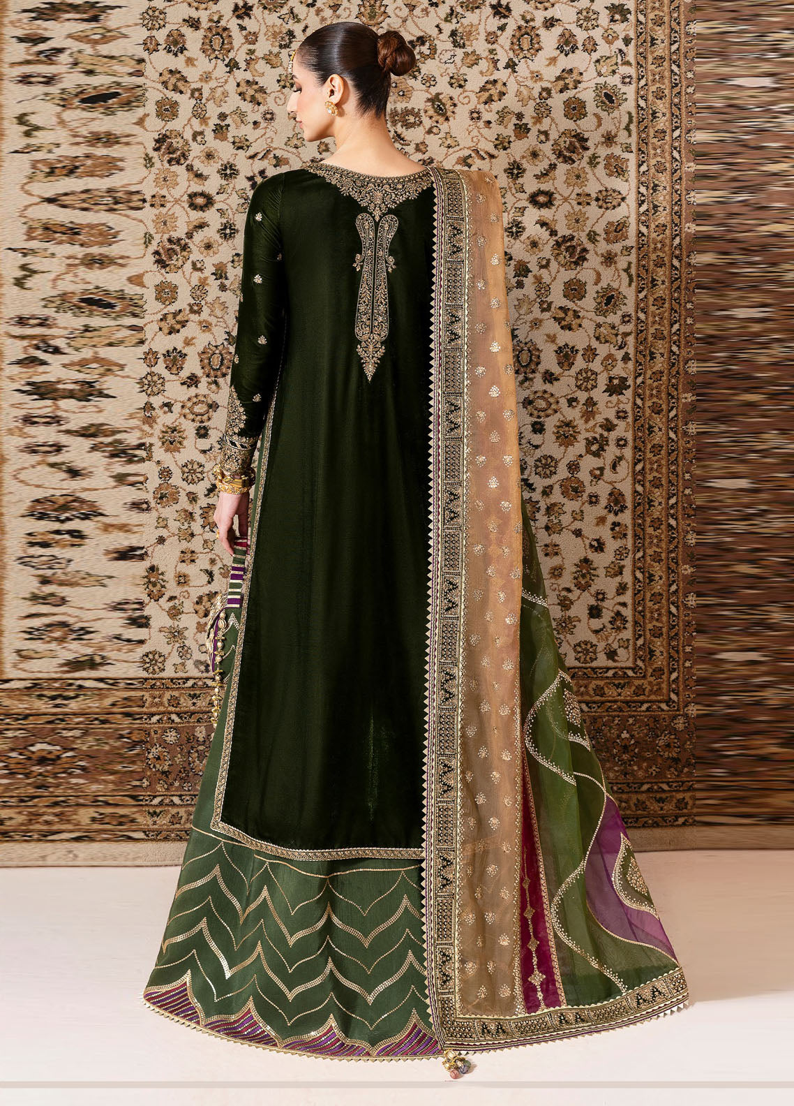 Chandni By Jazmin Embroidered Velvet 3 Piece Unstitched Suit JZ25CLV D-CVF-09 CHAMBELI Chandni By Jazmin Embroidered Velvet 3 Piece Unstitched Suit JZ25CLV D-CVF-09 CHAMBELI