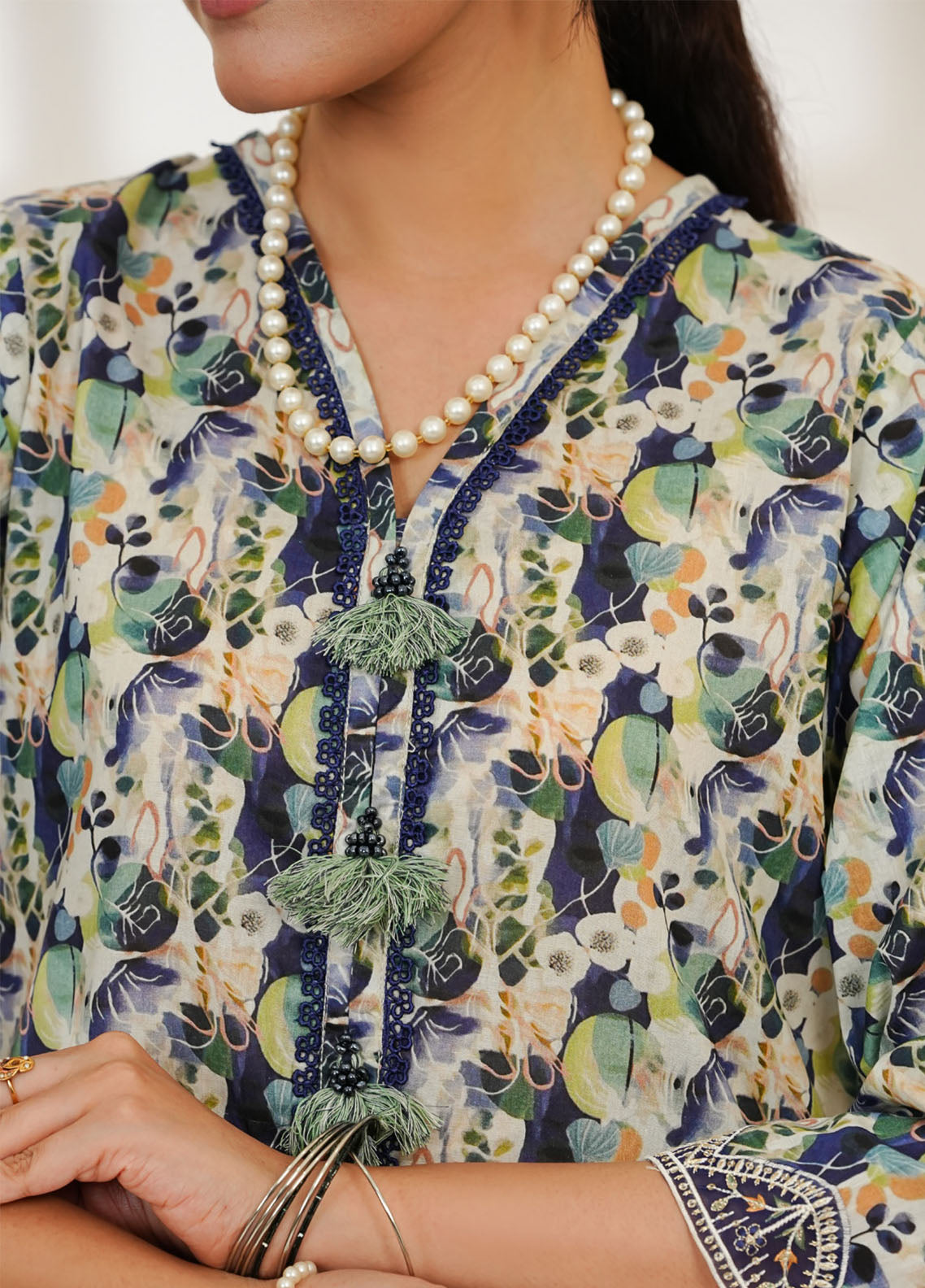 Co-Ord's By Aizal Embroidered Lawn 2 Piece Stitched Suit AL25COEV2 D-564 Co-Ord's By Aizal Embroidered Lawn 2 Piece Stitched Suit AL25COEV2 D-564