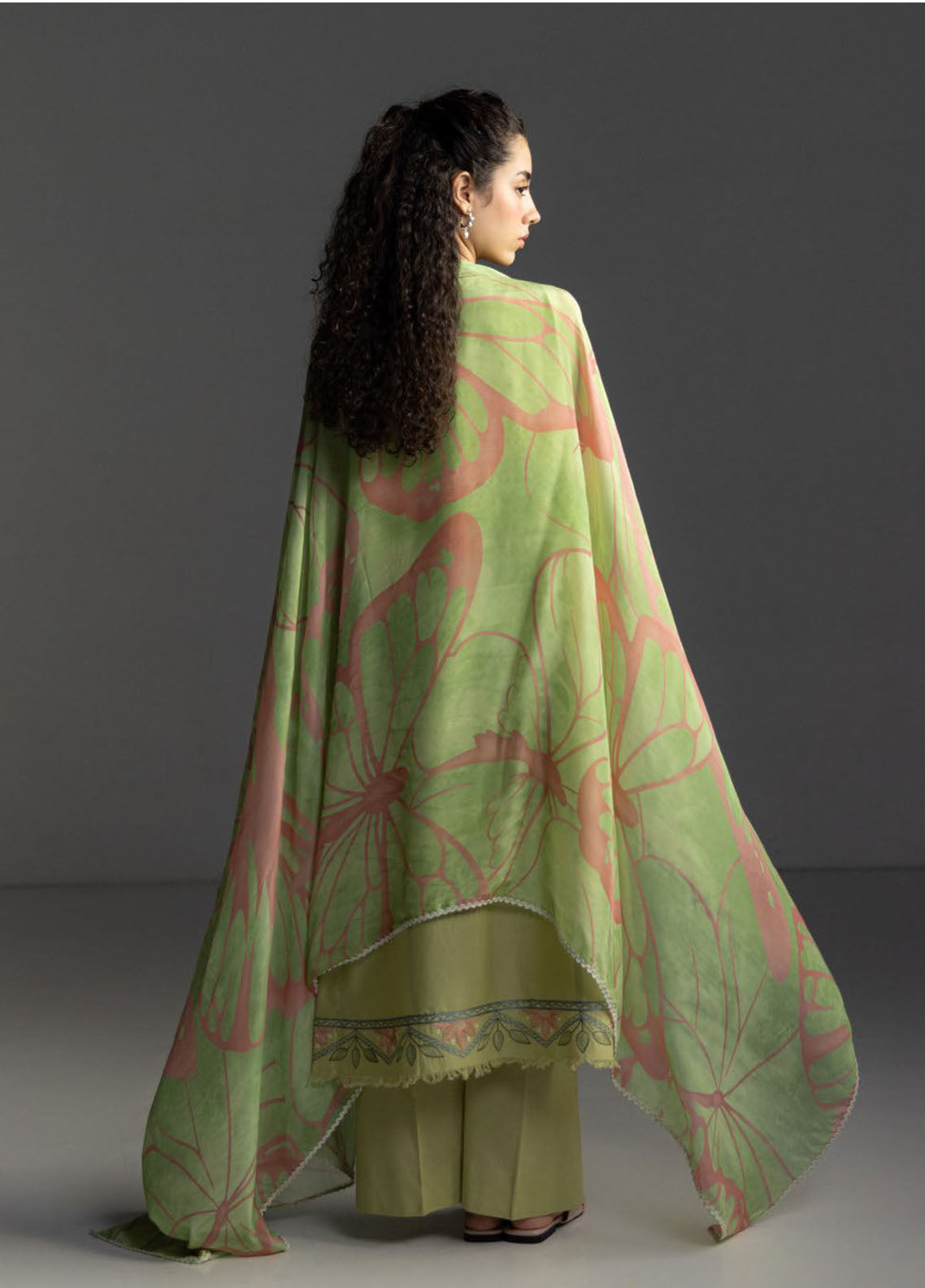 Coco By Zara Shahjahan Embrodiered Lawn 3 Piece Unstitched Suit CZS26CLD1 D-4B ISLA Coco By Zara Shahjahan Embrodiered Lawn 3 Piece Unstitched Suit CZS26CLD1 D-4B ISLA