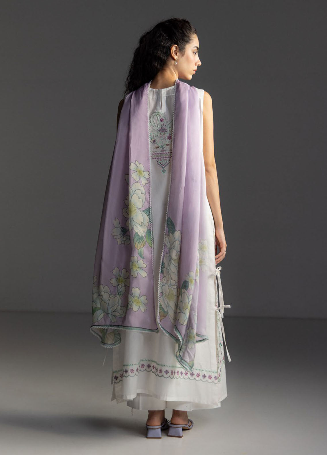 Coco By Zara Shahjahan Embrodiered Lawn 3 Piece Unstitched Suit CZS26CLD1 D-7A VEYA Coco By Zara Shahjahan Embrodiered Lawn 3 Piece Unstitched Suit CZS26CLD1 D-7A VEYA