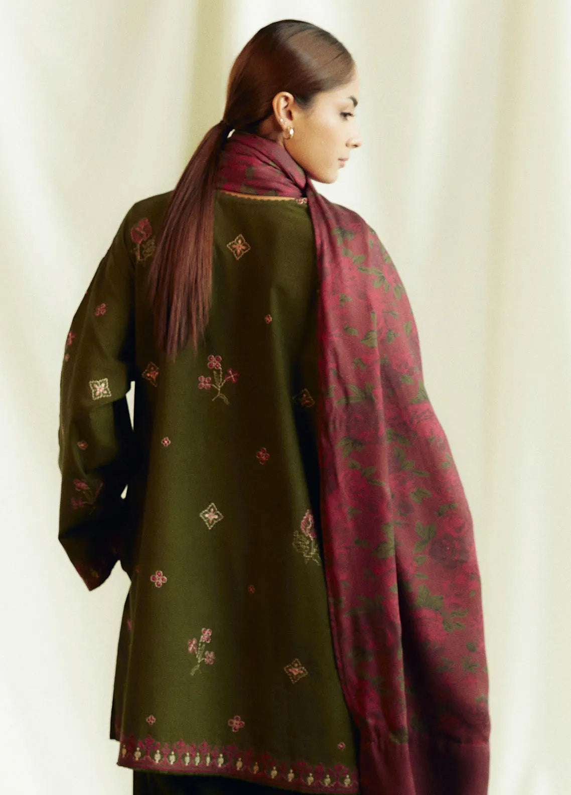 Coco By Zara Shahjahan Embroidered Karandi 3 Piece Unstitched Suit CZS24W D8B AMETHYST Coco By Zara Shahjahan Embroidered Karandi 3 Piece Unstitched Suit CZS24W D8B AMETHYST