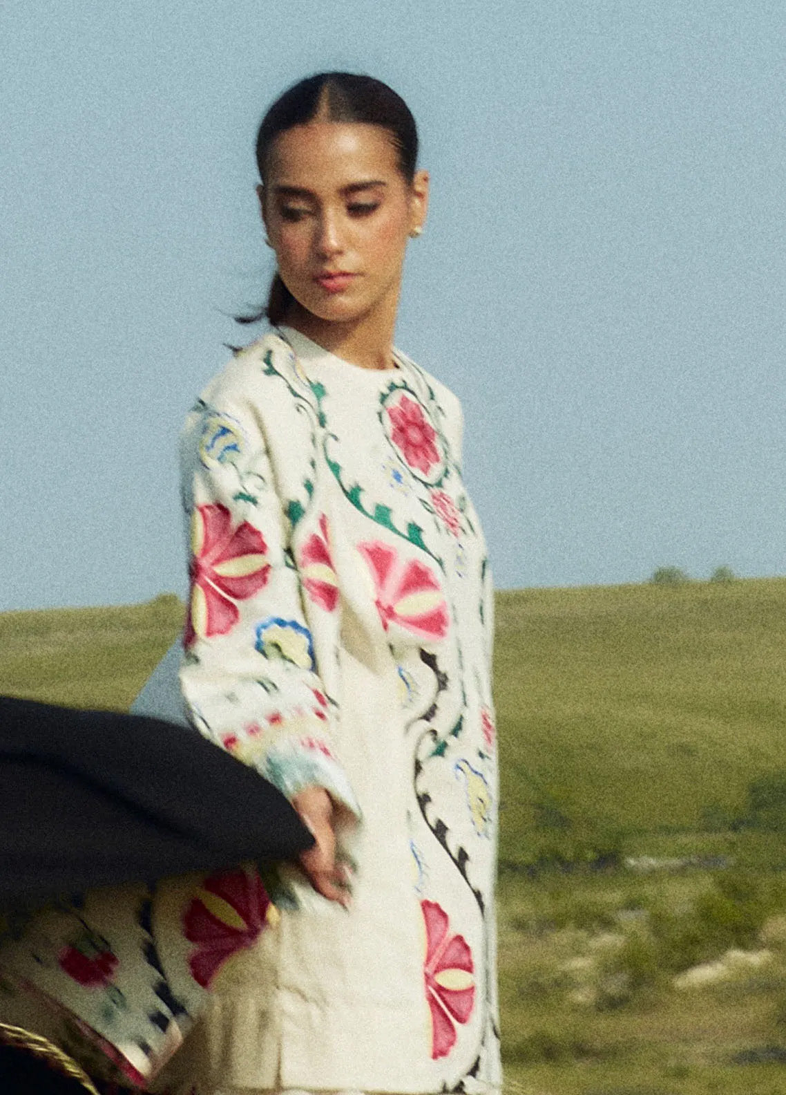 Coco By Zara Shahjahan Embroidered Khaddar 3 Piece Unstitched Suit CZS24W D1A MOONSTONE Coco By Zara Shahjahan Embroidered Khaddar 3 Piece Unstitched Suit CZS24W D1A MOONSTONE