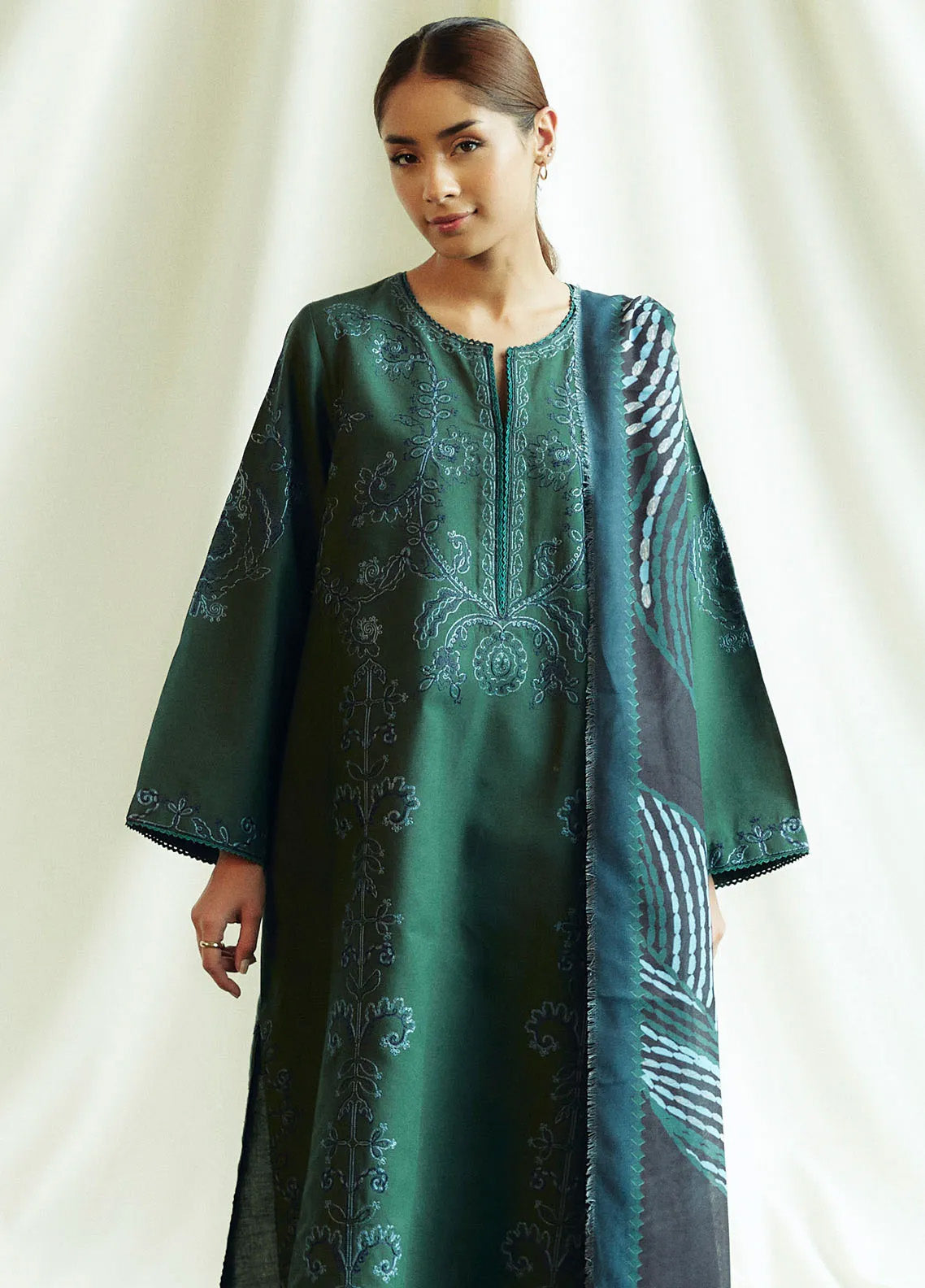 Coco By Zara Shahjahan Embroidered Khaddar 3 Piece Unstitched Suit CZS24W D5B PERIDOT Coco By Zara Shahjahan Embroidered Khaddar 3 Piece Unstitched Suit CZS24W D5B PERIDOT