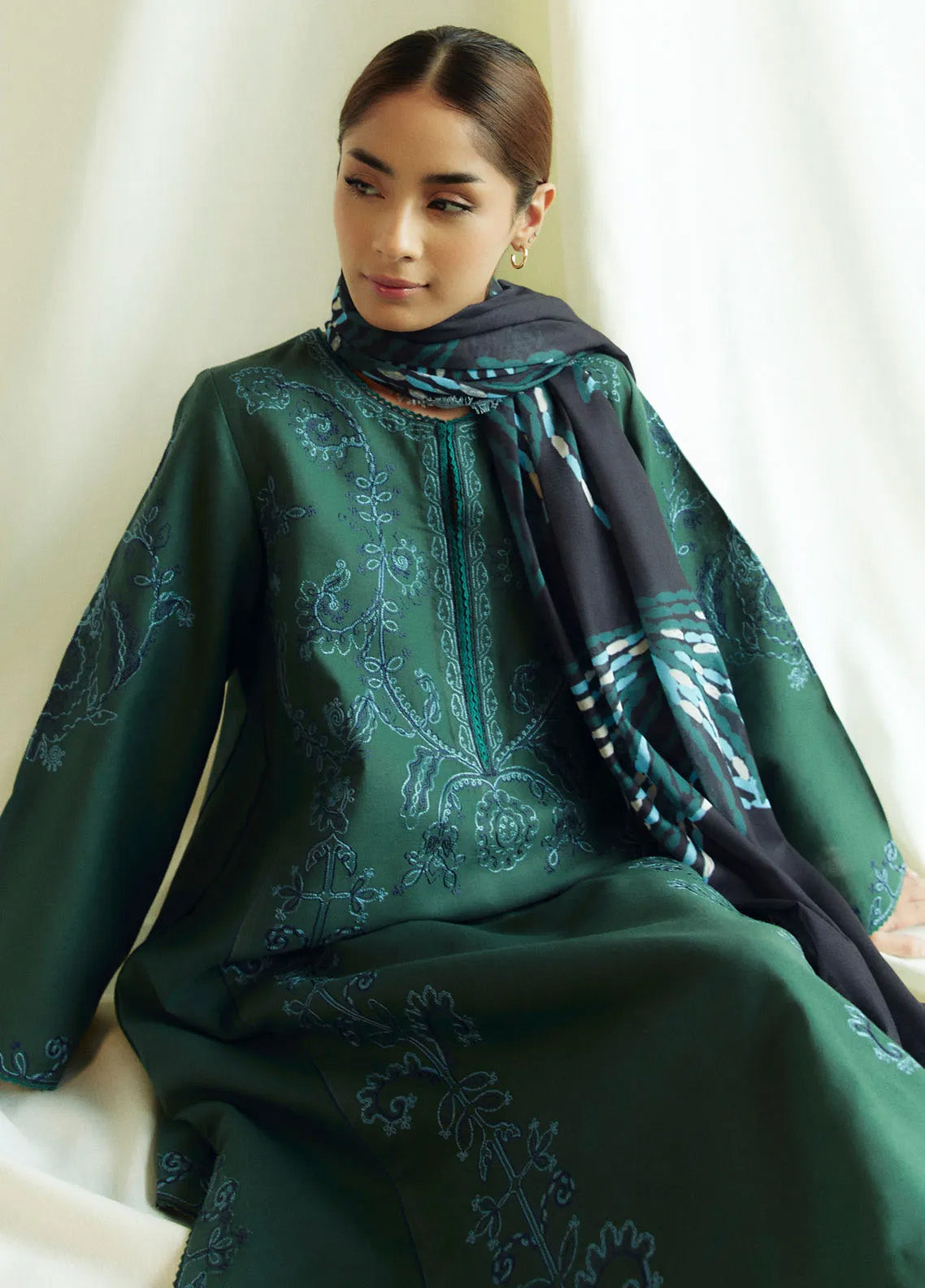 Coco By Zara Shahjahan Embroidered Khaddar 3 Piece Unstitched Suit CZS24W D5B PERIDOT Coco By Zara Shahjahan Embroidered Khaddar 3 Piece Unstitched Suit CZS24W D5B PERIDOT