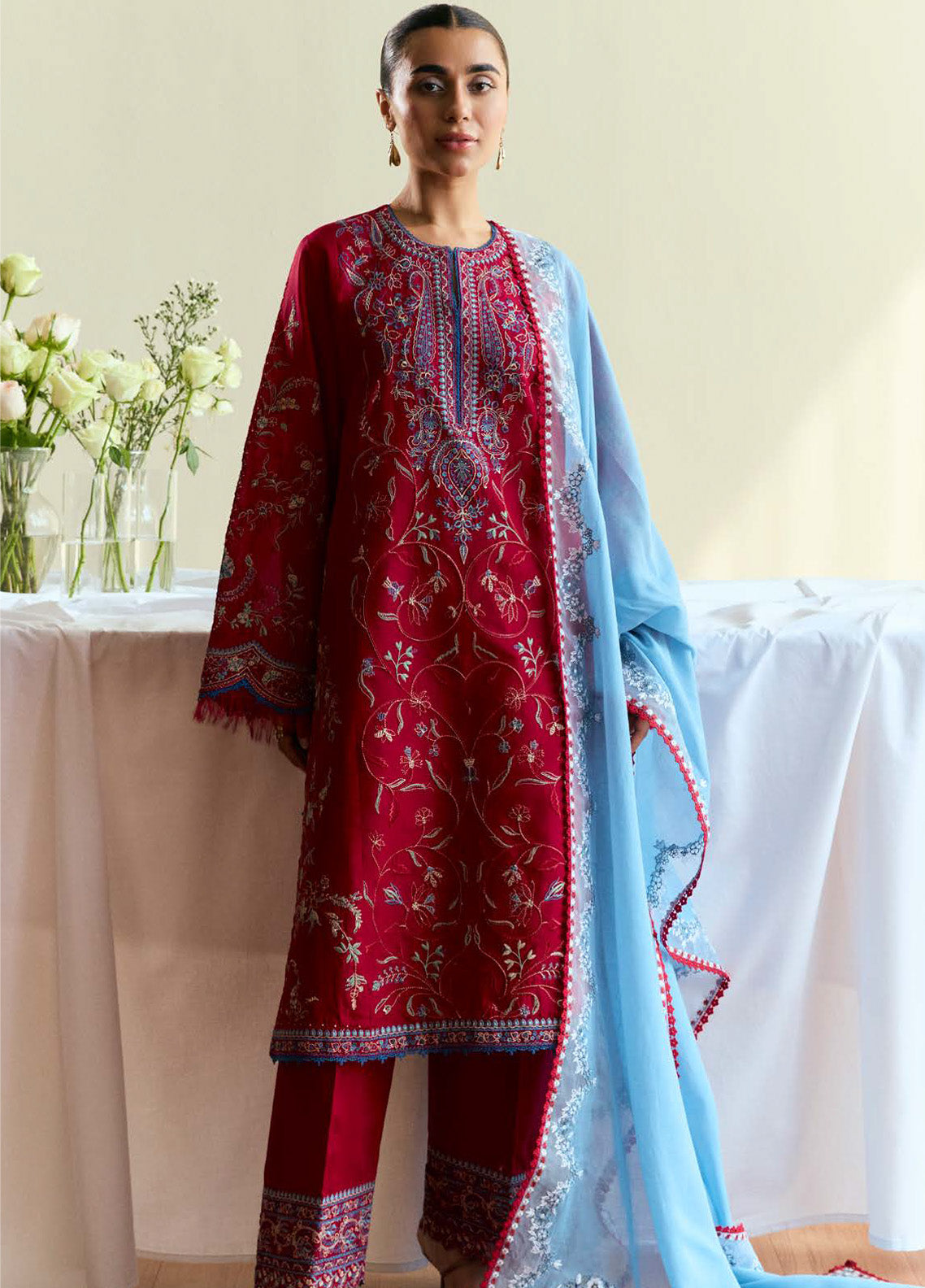 Coco By Zara Shahjahan Embroidered Lawn 3 Piece Unstitched Suit CZS25EE D-01 OPAL Coco By Zara Shahjahan Embroidered Lawn 3 Piece Unstitched Suit CZS25EE D-01 OPAL