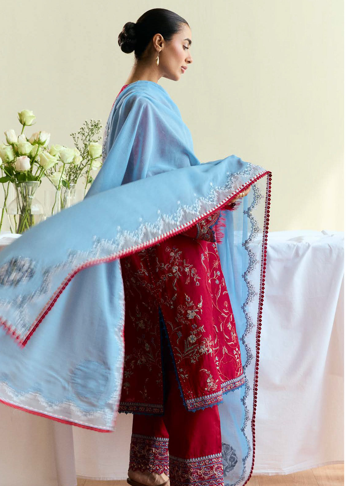 Coco By Zara Shahjahan Embroidered Lawn 3 Piece Unstitched Suit CZS25EE D-01 OPAL Coco By Zara Shahjahan Embroidered Lawn 3 Piece Unstitched Suit CZS25EE D-01 OPAL