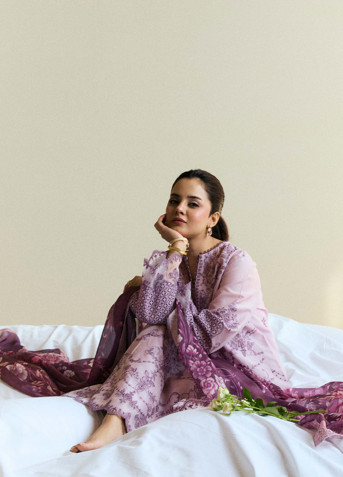 Coco By Zara Shahjahan Embroidered Lawn 3 Piece Unstitched Suit CZS25EE D-05 QUINCE Coco By Zara Shahjahan Embroidered Lawn 3 Piece Unstitched Suit CZS25EE D-05 QUINCE