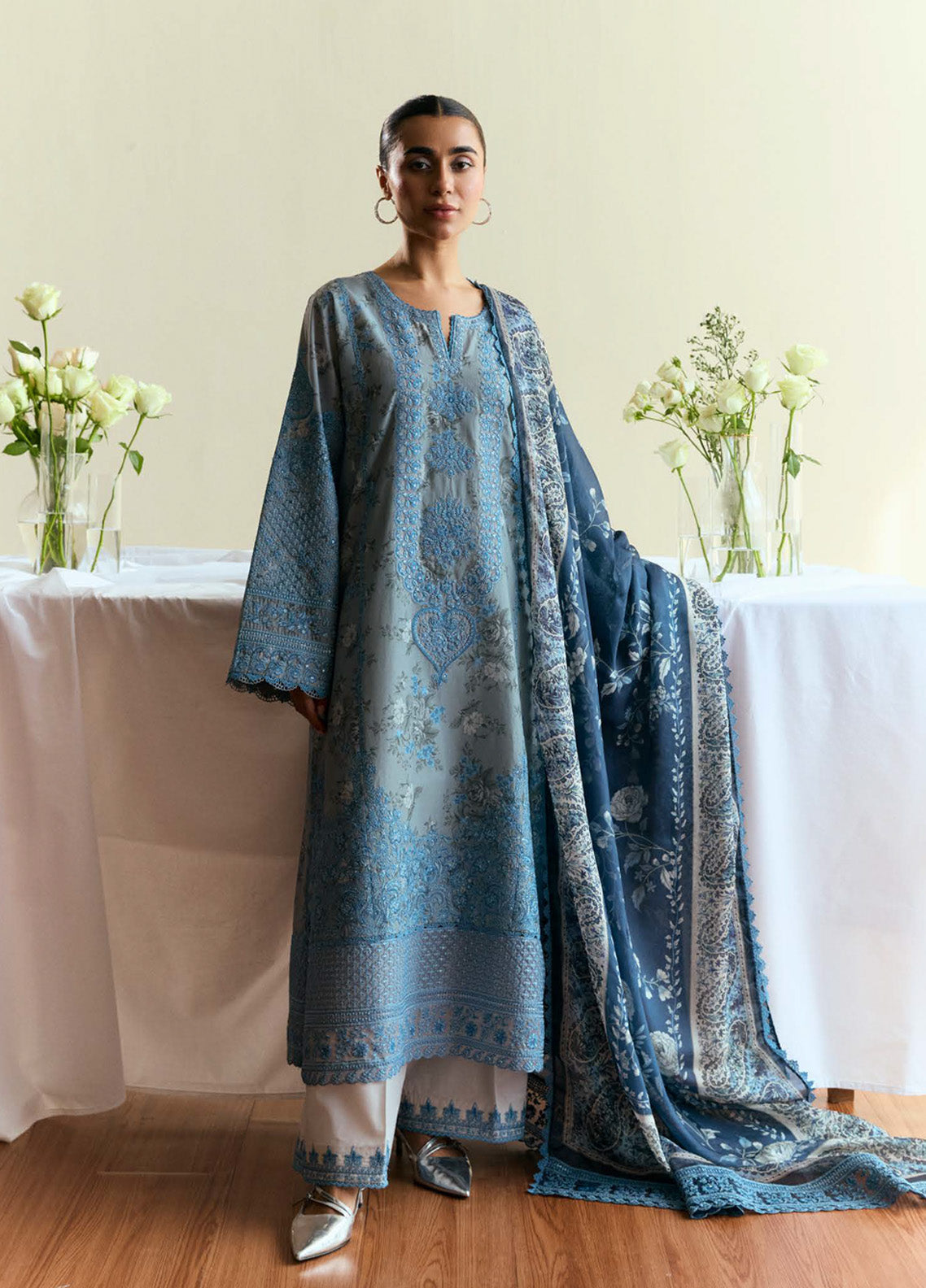 Coco By Zara Shahjahan Embroidered Lawn 3 Piece Unstitched Suit CZS25EE D-06 FLEURON Coco By Zara Shahjahan Embroidered Lawn 3 Piece Unstitched Suit CZS25EE D-06 FLEURON