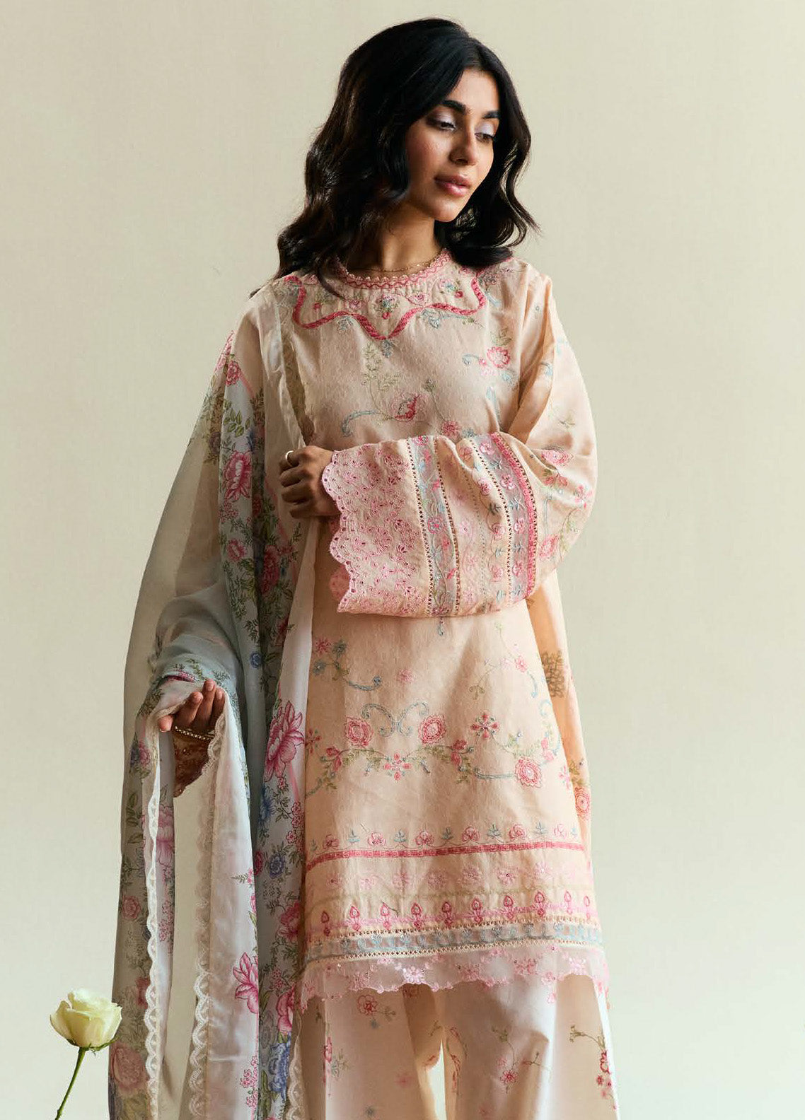 Coco By Zara Shahjahan Embroidered Lawn 3 Piece Unstitched Suit CZS25EE D-07 LUMEN Coco By Zara Shahjahan Embroidered Lawn 3 Piece Unstitched Suit CZS25EE D-07 LUMEN