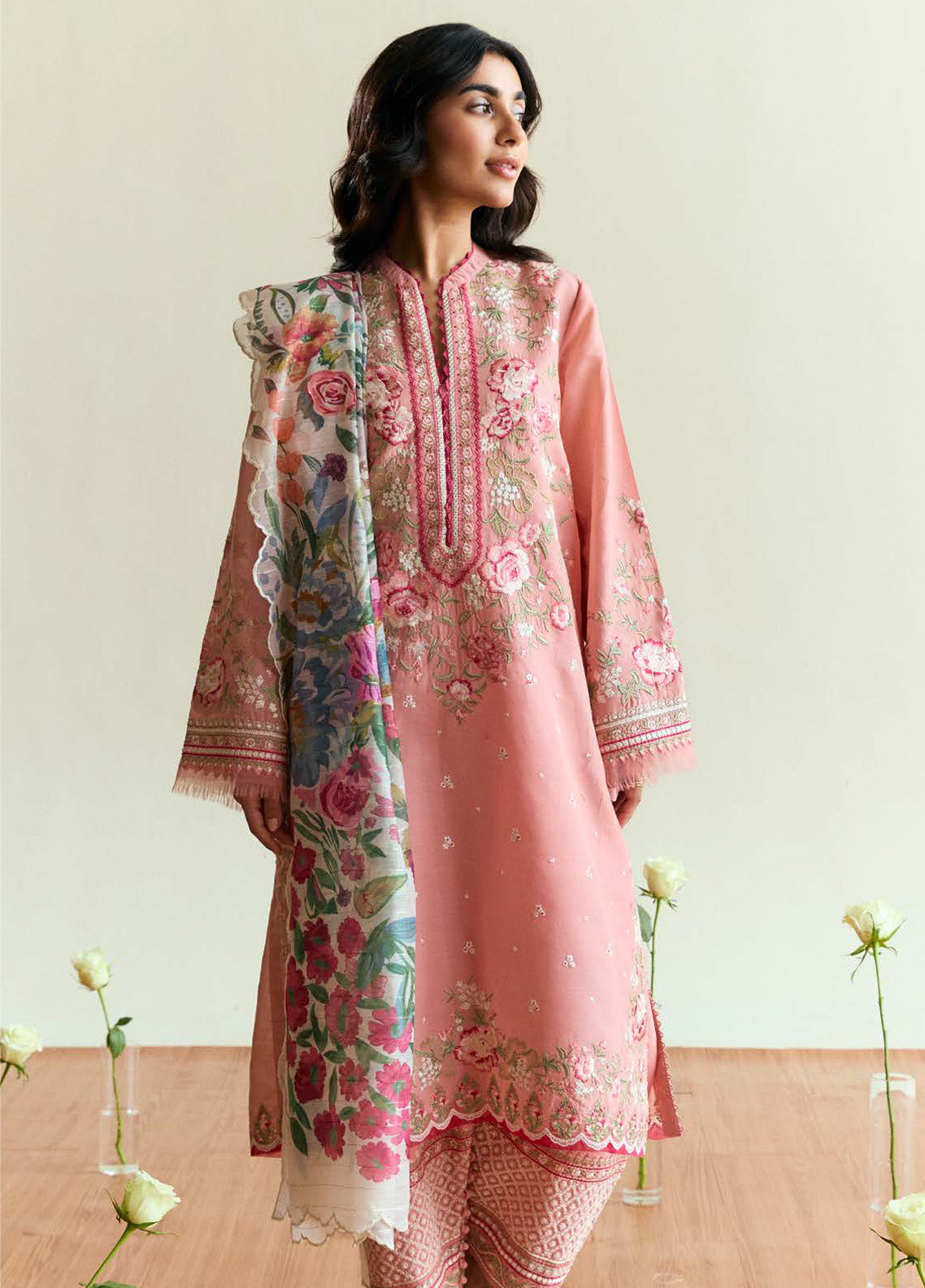 Coco By Zara Shahjahan Embroidered Lawn 3 Piece Unstitched Suit CZS25EE D-09 SABLE Coco By Zara Shahjahan Embroidered Lawn 3 Piece Unstitched Suit CZS25EE D-09 SABLE