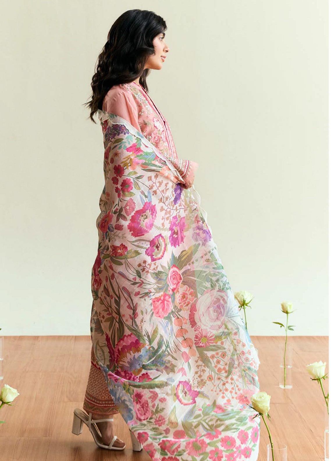 Coco By Zara Shahjahan Embroidered Lawn 3 Piece Unstitched Suit CZS25EE D-09 SABLE Coco By Zara Shahjahan Embroidered Lawn 3 Piece Unstitched Suit CZS25EE D-09 SABLE