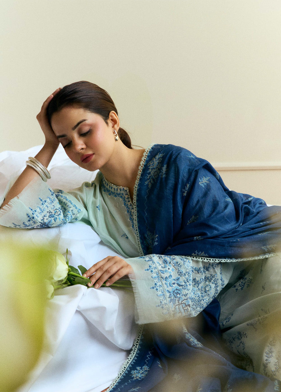 Coco By Zara Shahjahan Embroidered Lawn 3 Piece Unstitched Suit CZS25EE D-10 ISLE Coco By Zara Shahjahan Embroidered Lawn 3 Piece Unstitched Suit CZS25EE D-10 ISLE