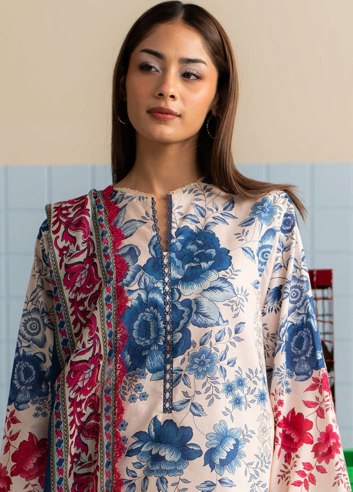 Coco By Zara Shahjahan Printed Lawn 3 Piece Unstitched Suit CZS25PSV3 D-10A EMIN Coco By Zara Shahjahan Printed Lawn 3 Piece Unstitched Suit CZS25PSV3 D-10A EMIN