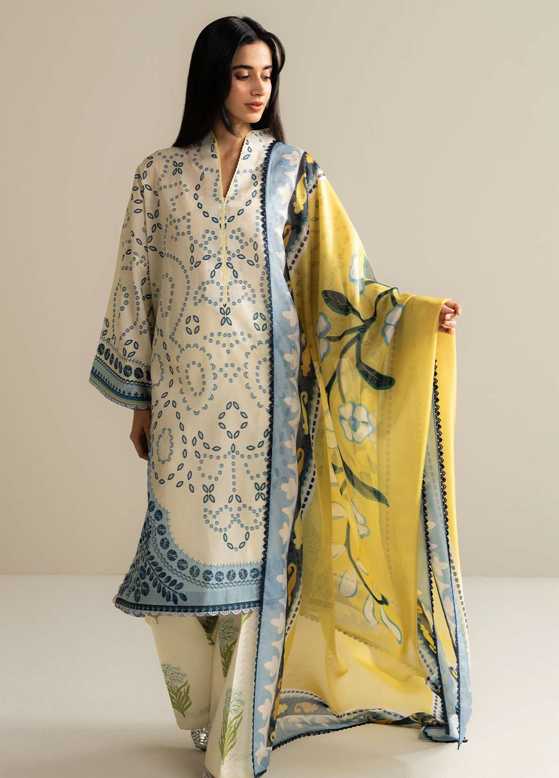 Coco By Zara Shahjahan Embroidered Lawn 3 Piece Unstitched Suit CZS25PSV3 D-2A NELEA Coco By Zara Shahjahan Embroidered Lawn 3 Piece Unstitched Suit CZS25PSV3 D-2A NELEA