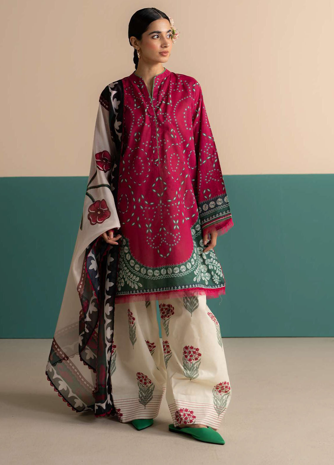 Coco By Zara Shahjahan Printed Lawn 3 Piece Unstitched Suit CZS25PSV3 D-2B NELEA Coco By Zara Shahjahan Printed Lawn 3 Piece Unstitched Suit CZS25PSV3 D-2B NELEA