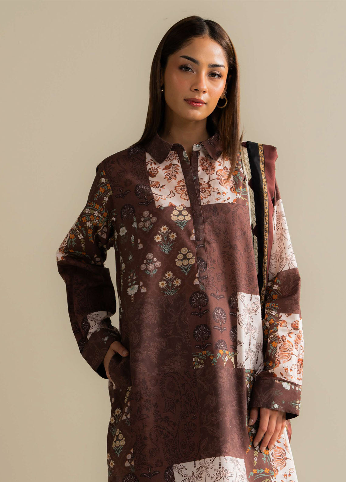 Coco By Zara Shahjahan Embroidered Lawn 3 Piece Unstitched Suit CZS25PSV3 D-5B MEVI Coco By Zara Shahjahan Embroidered Lawn 3 Piece Unstitched Suit CZS25PSV3 D-5B MEVI