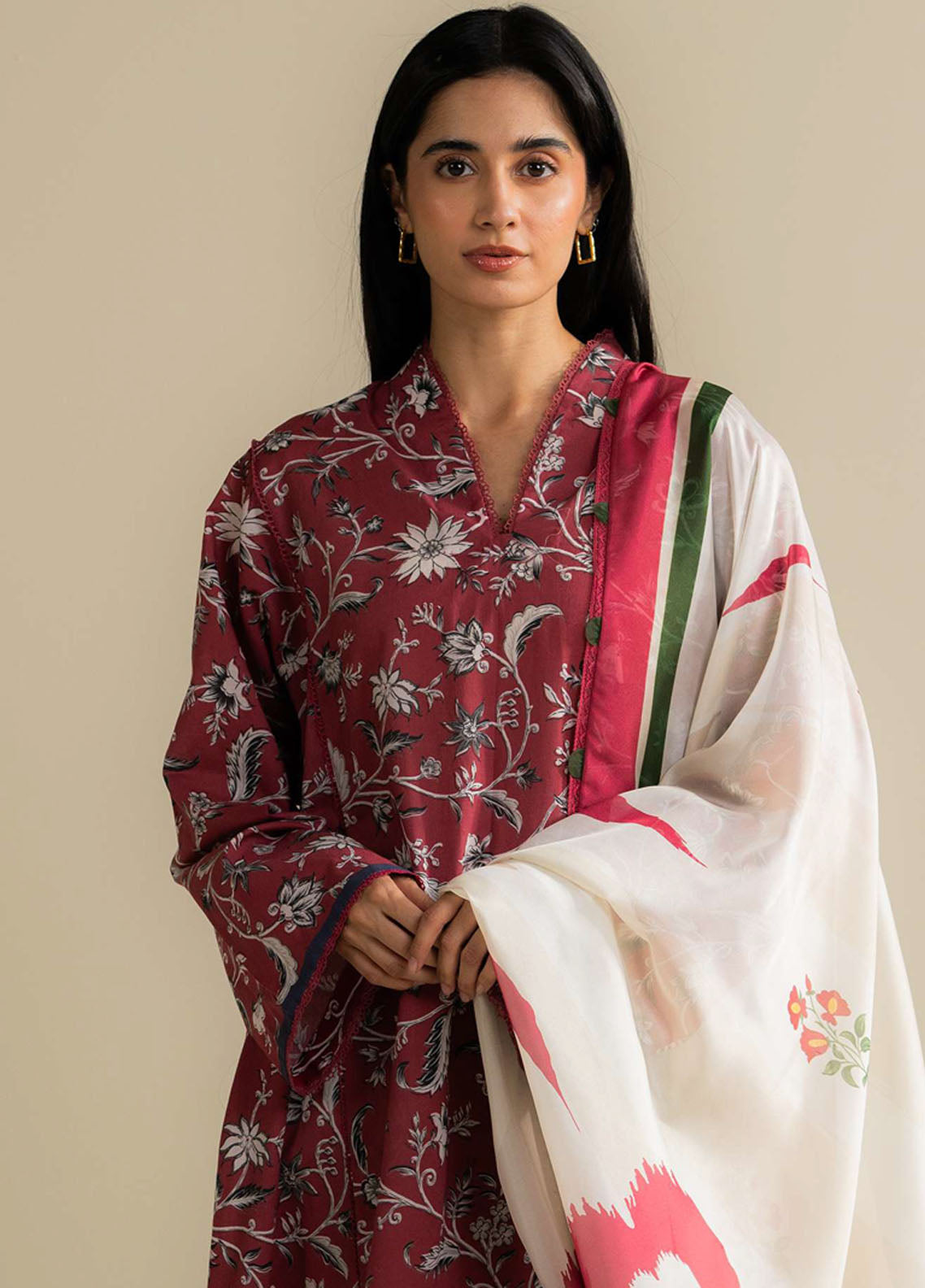 Coco By Zara Shahjahan Embroidered Lawn 3 Piece Unstitched Suit CZS25PSV3 D-7A LIORÉ Coco By Zara Shahjahan Embroidered Lawn 3 Piece Unstitched Suit CZS25PSV3 D-7A LIORÉ