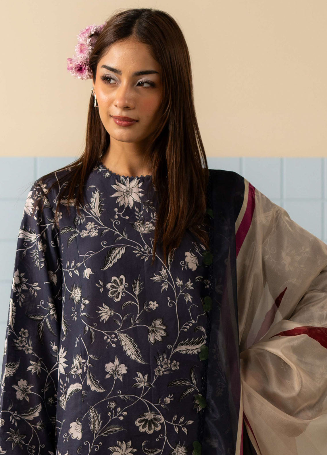 Coco By Zara Shahjahan Embroidered Lawn 3 Piece Unstitched Suit CZS25PSV3 D-7B LIORÉ Coco By Zara Shahjahan Embroidered Lawn 3 Piece Unstitched Suit CZS25PSV3 D-7B LIORÉ