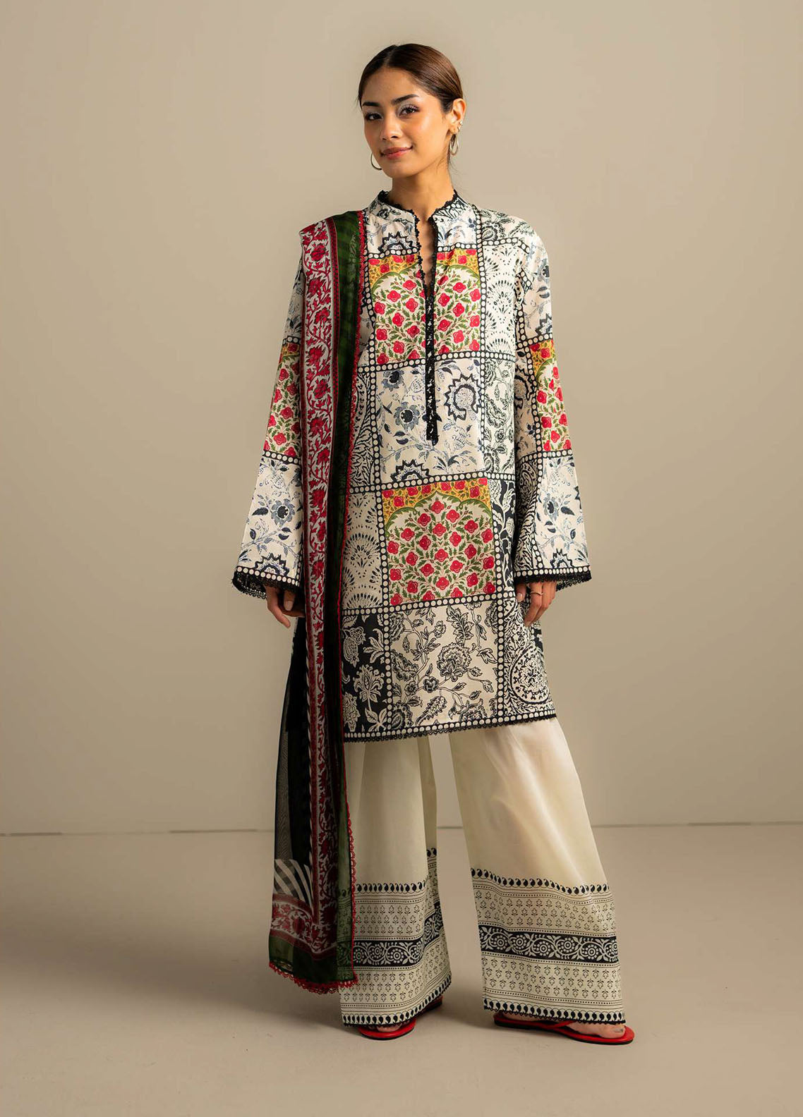 Coco By Zara Shahjahan Embroidered Lawn 3 Piece Unstitched Suit CZS25PSV3 D-8B ELRA Coco By Zara Shahjahan Embroidered Lawn 3 Piece Unstitched Suit CZS25PSV3 D-8B ELRA