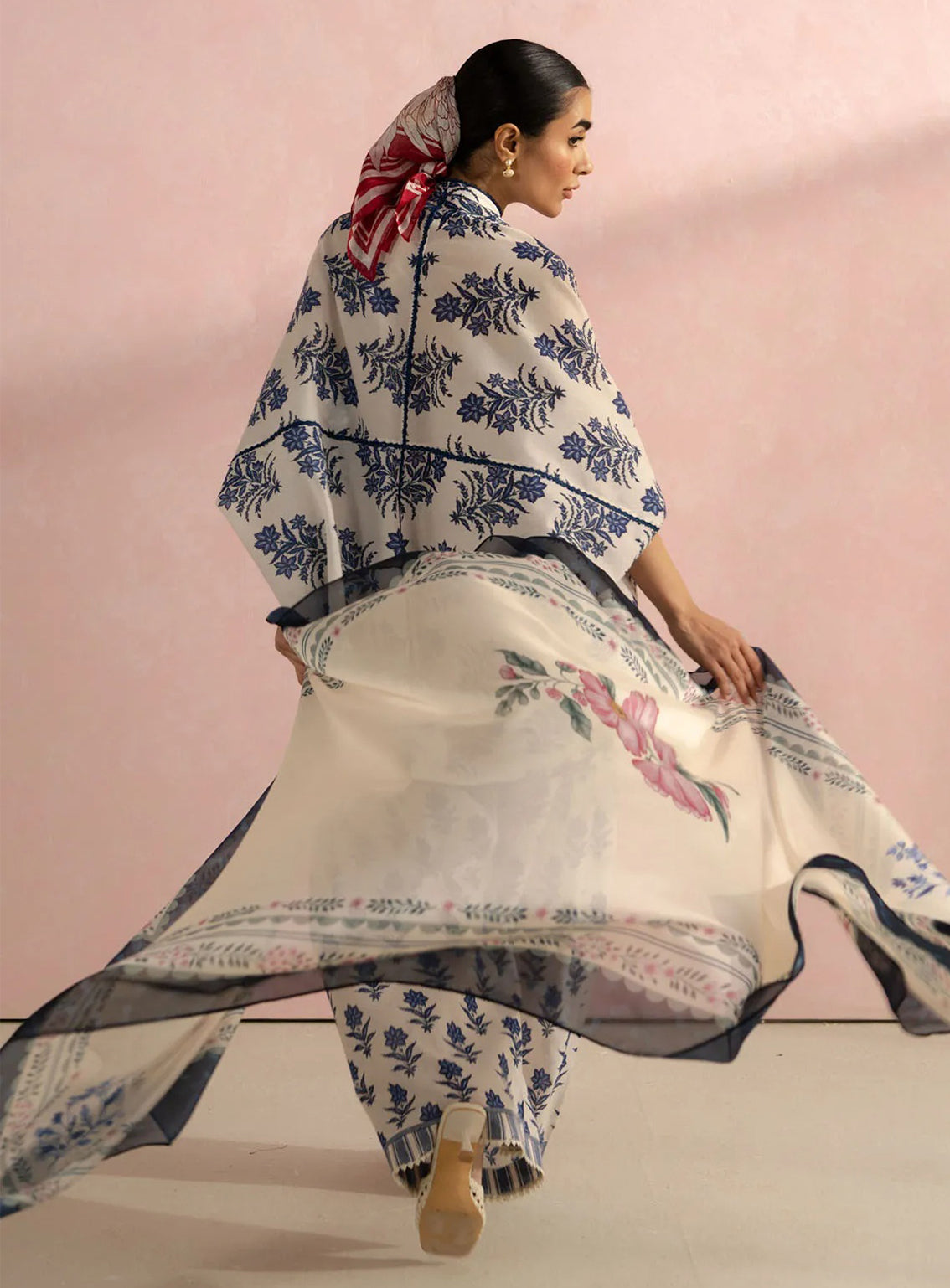 Coco By Zara Shahjahan Printed Lawn 3 Piece Unstitched Suit CZS25P D-1A AMARI Coco By Zara Shahjahan Printed Lawn 3 Piece Unstitched Suit CZS25P D-1A AMARI