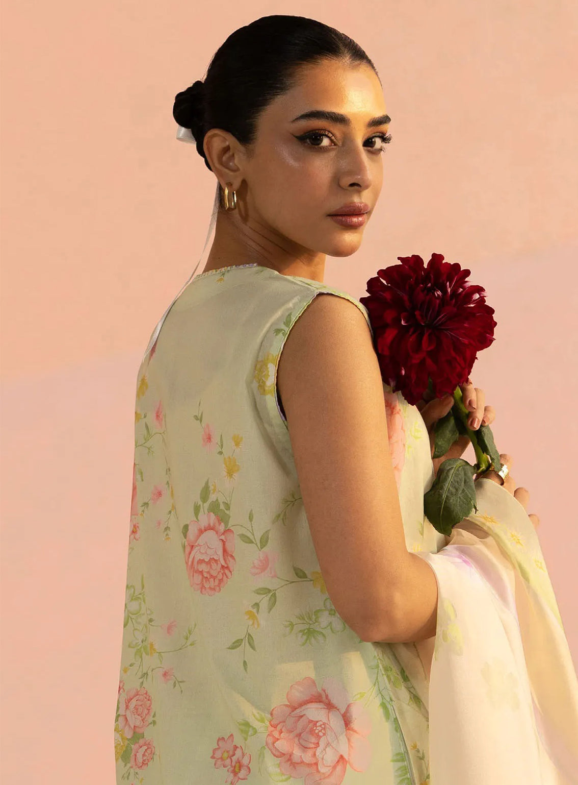 Coco By Zara Shahjahan Printed Lawn 3 Piece Unstitched Suit CZS25P D-5A MIA Coco By Zara Shahjahan Printed Lawn 3 Piece Unstitched Suit CZS25P D-5A MIA