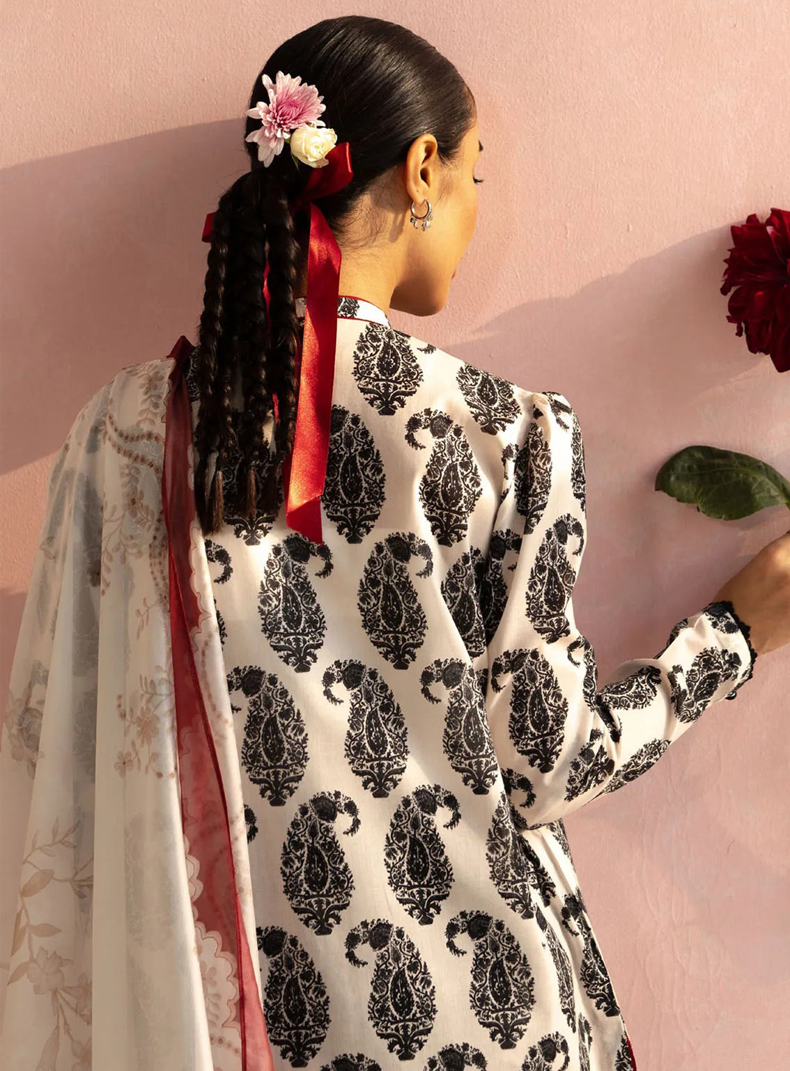 Coco By Zara Shahjahan Printed Lawn 3 Piece Unstitched Suit CZS25P D-6A PAISLEY Coco By Zara Shahjahan Printed Lawn 3 Piece Unstitched Suit CZS25P D-6A PAISLEY