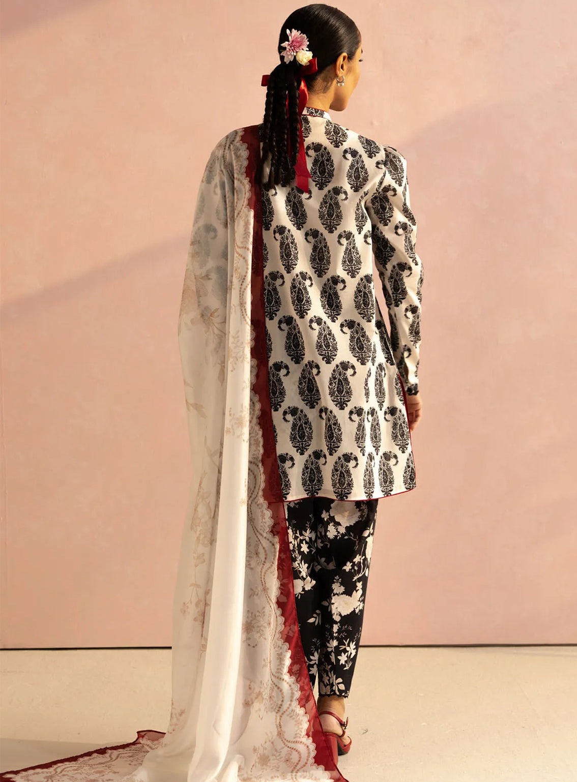 Coco By Zara Shahjahan Printed Lawn 3 Piece Unstitched Suit CZS25P D-6A PAISLEY Coco By Zara Shahjahan Printed Lawn 3 Piece Unstitched Suit CZS25P D-6A PAISLEY