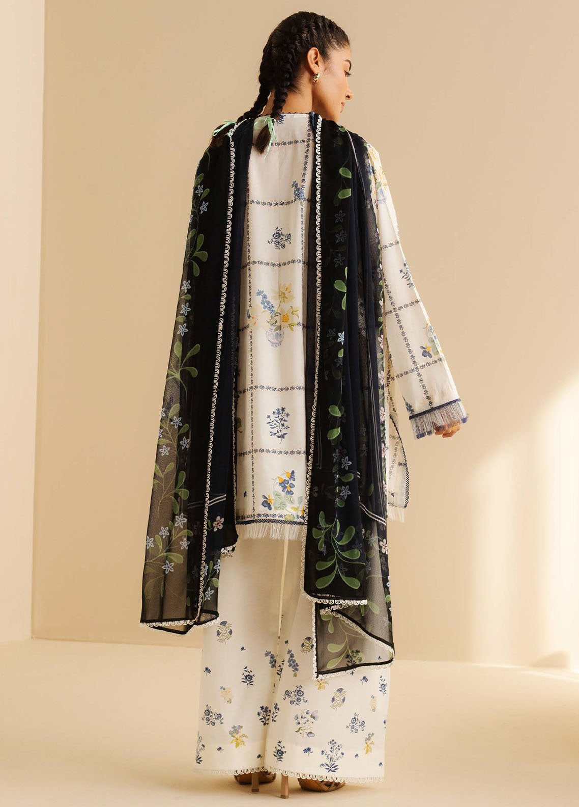 Coco By Zara Shahjahan Printed Lawn 3 Piece Unstitched Suit CZS25PD2 D-10A LUNA Coco By Zara Shahjahan Printed Lawn 3 Piece Unstitched Suit CZS25PD2 D-10A LUNA