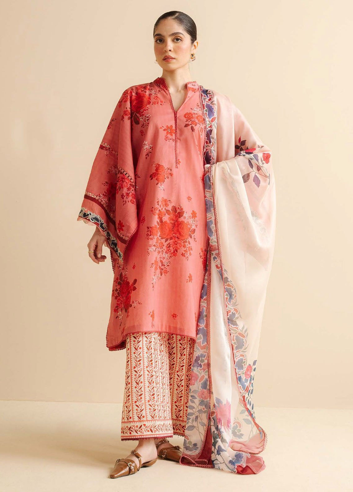 Coco By Zara Shahjahan Printed Lawn 3 Piece Unstitched Suit CZS25PD2 D-1A LEYA Coco By Zara Shahjahan Printed Lawn 3 Piece Unstitched Suit CZS25PD2 D-1A LEYA