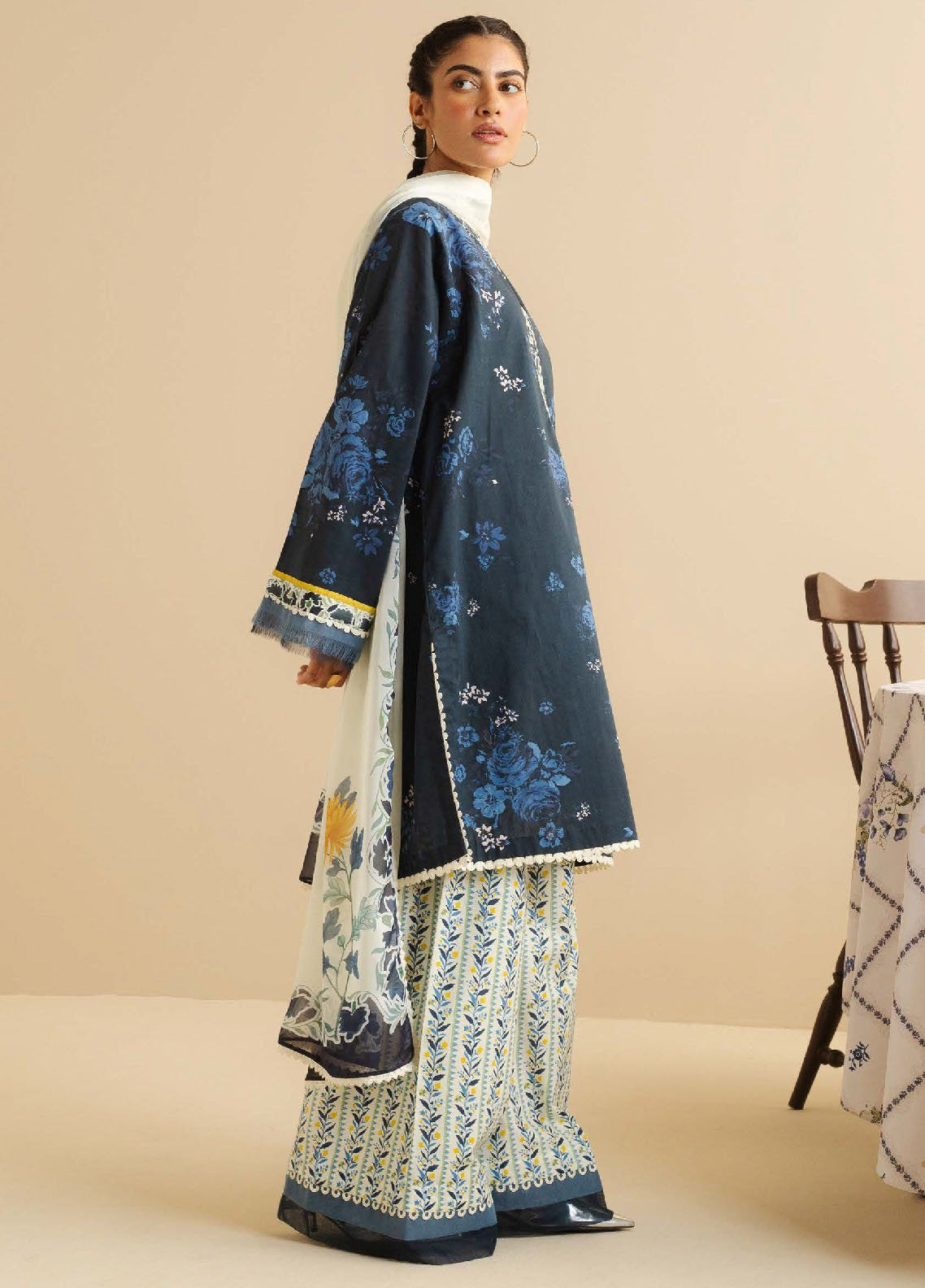 Coco By Zara Shahjahan Printed Lawn 3 Piece Unstitched Suit CZS25PD2 D-1B LEYA Coco By Zara Shahjahan Printed Lawn 3 Piece Unstitched Suit CZS25PD2 D-1B LEYA