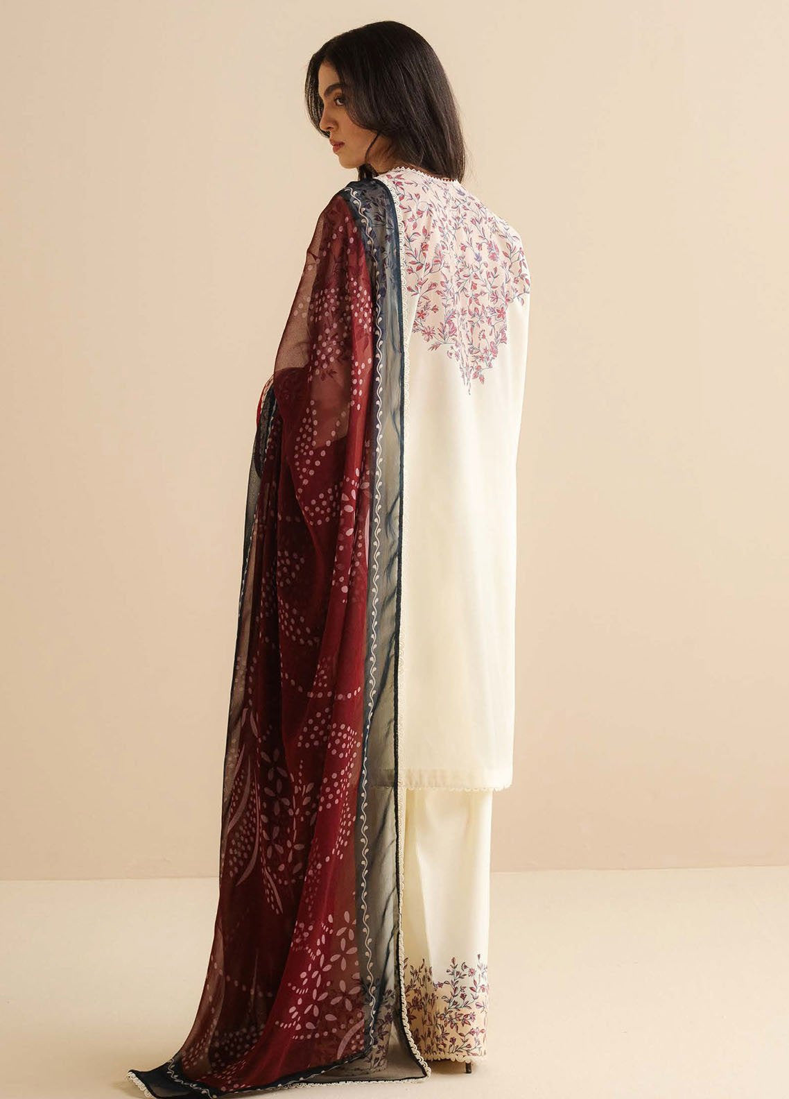 Coco By Zara Shahjahan Printed Lawn 3 Piece Unstitched Suit CZS25PD2 D-4B NISA Coco By Zara Shahjahan Printed Lawn 3 Piece Unstitched Suit CZS25PD2 D-4B NISA