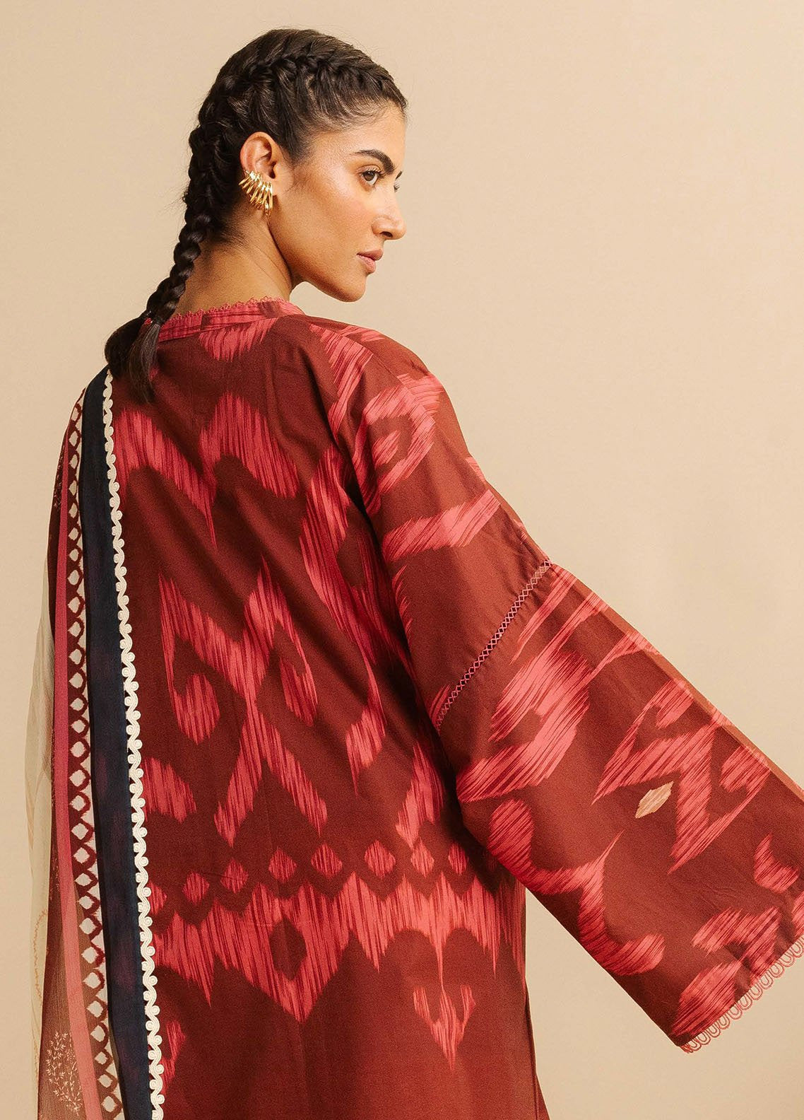 Coco By Zara Shahjahan Printed Lawn 3 Piece Unstitched Suit CZS25PD2 D-6A SILA Coco By Zara Shahjahan Printed Lawn 3 Piece Unstitched Suit CZS25PD2 D-6A SILA