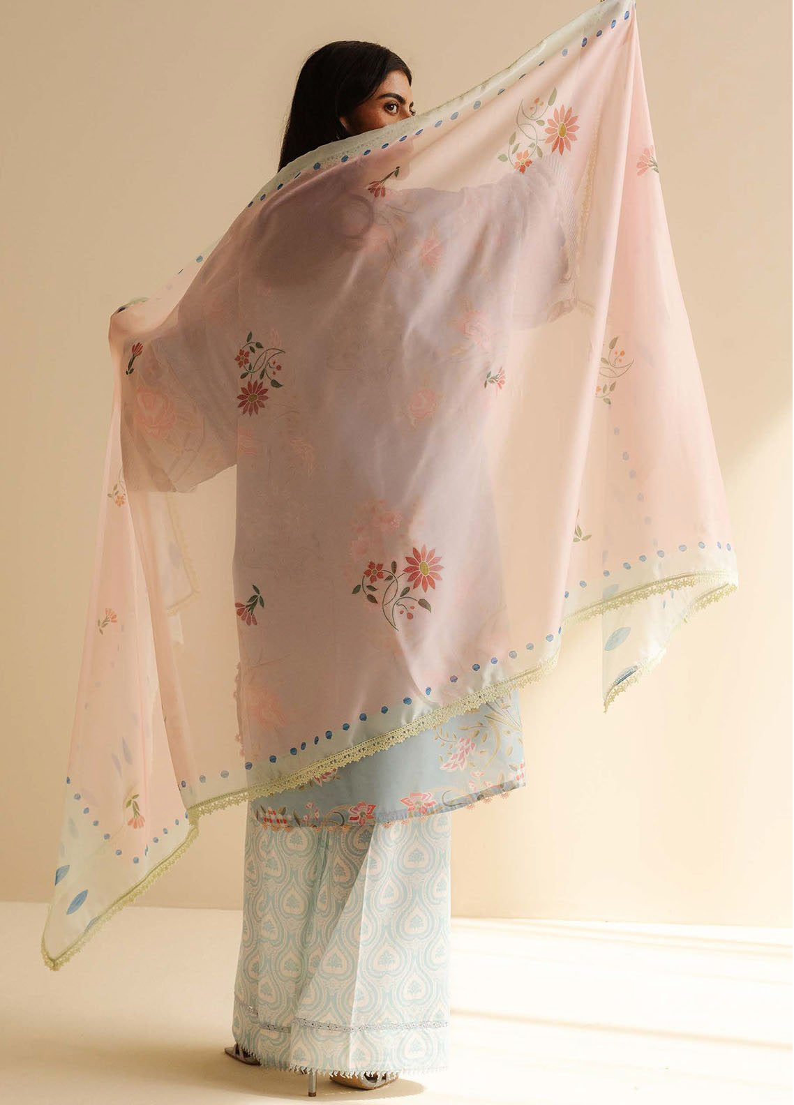 Coco By Zara Shahjahan Printed Lawn 3 Piece Unstitched Suit CZS25PD2 D-8B VARA Coco By Zara Shahjahan Printed Lawn 3 Piece Unstitched Suit CZS25PD2 D-8B VARA