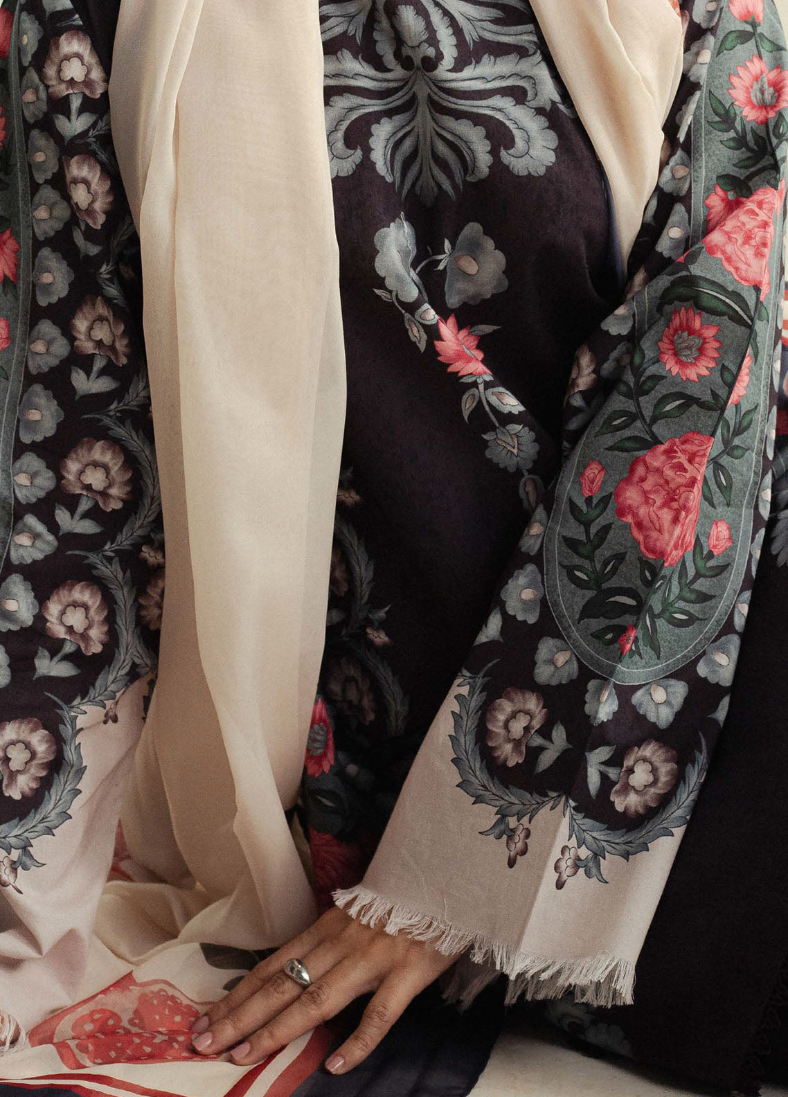 Coco Prints By Zara Shahjahan Printed Cambric 3 Piece Unstitched Suit CZS25PD4 D-9B SOL Coco Prints By Zara Shahjahan Printed Cambric 3 Piece Unstitched Suit CZS25PD4 D-9B SOL