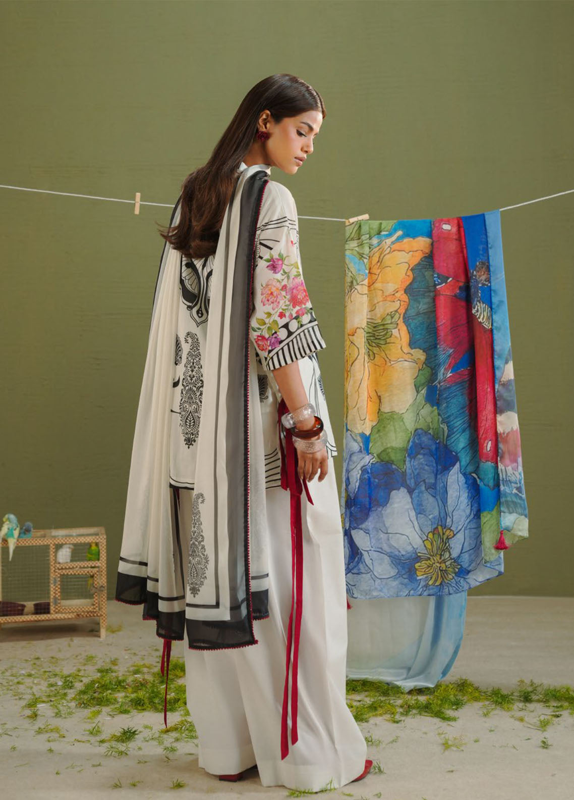 Coco Prints By Zara Shahjahan Printed Lawn 3 Piece Unstitched Suit CZS26PD1 D-10A RAYA Coco Prints By Zara Shahjahan Printed Lawn 3 Piece Unstitched Suit CZS26PD1 D-10A RAYA