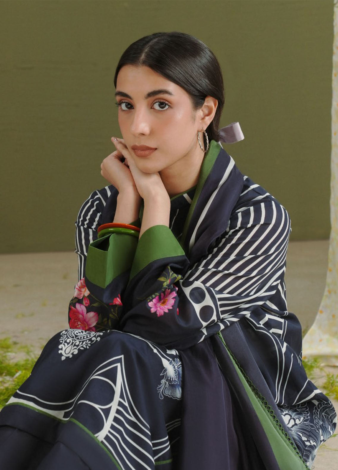 Coco Prints By Zara Shahjahan Printed Lawn 3 Piece Unstitched Suit CZS26PD1 D-10B RAYA Coco Prints By Zara Shahjahan Printed Lawn 3 Piece Unstitched Suit CZS26PD1 D-10B RAYA