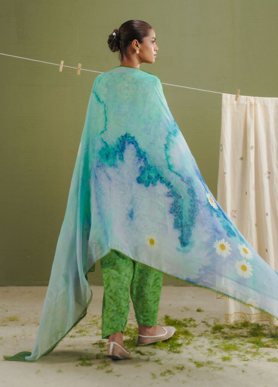 Coco Prints By Zara Shahjahan Printed Lawn 3 Piece Unstitched Suit CZS26PD1 D-7B KAEL Coco Prints By Zara Shahjahan Printed Lawn 3 Piece Unstitched Suit CZS26PD1 D-7B KAEL