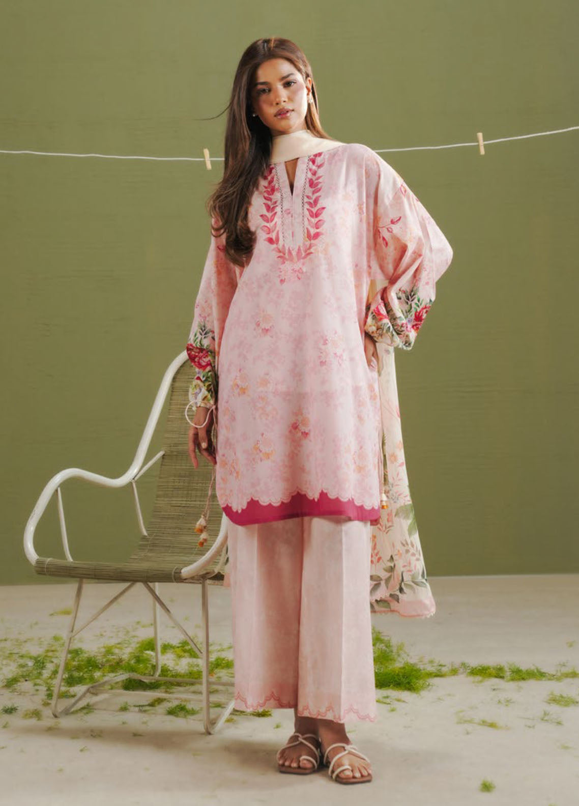 Coco Prints By Zara Shahjahan Printed Lawn 3 Piece Unstitched Suit CZS26PD1 D-8B AYLA Coco Prints By Zara Shahjahan Printed Lawn 3 Piece Unstitched Suit CZS26PD1 D-8B AYLA