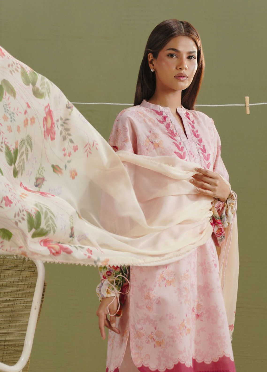 Coco Prints By Zara Shahjahan Printed Lawn 3 Piece Unstitched Suit CZS26PD1 D-8B AYLA Coco Prints By Zara Shahjahan Printed Lawn 3 Piece Unstitched Suit CZS26PD1 D-8B AYLA