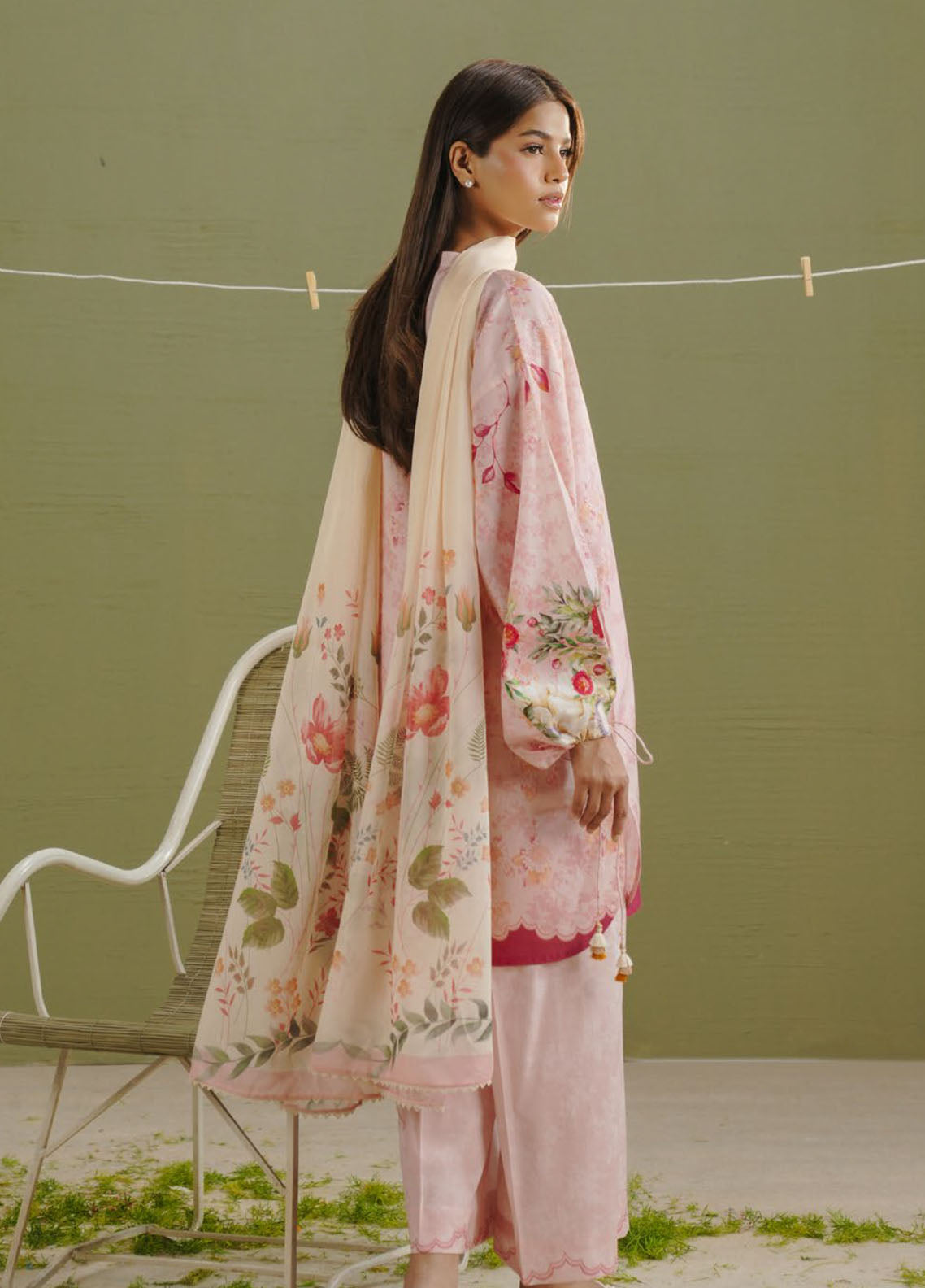 Coco Prints By Zara Shahjahan Printed Lawn 3 Piece Unstitched Suit CZS26PD1 D-8B AYLA Coco Prints By Zara Shahjahan Printed Lawn 3 Piece Unstitched Suit CZS26PD1 D-8B AYLA