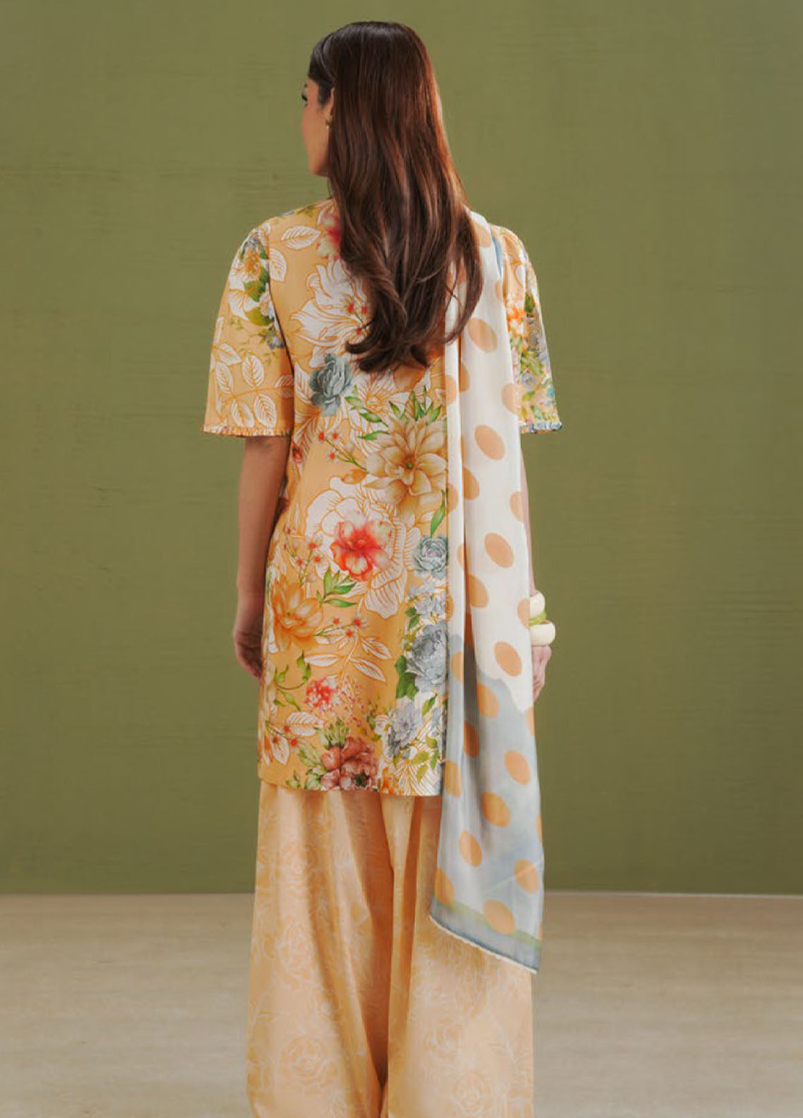 Coco Prints By Zara Shahjahan Printed Lawn 3 Piece Unstitched Suit CZS26PD1 D-9B ELIX Coco Prints By Zara Shahjahan Printed Lawn 3 Piece Unstitched Suit CZS26PD1 D-9B ELIX