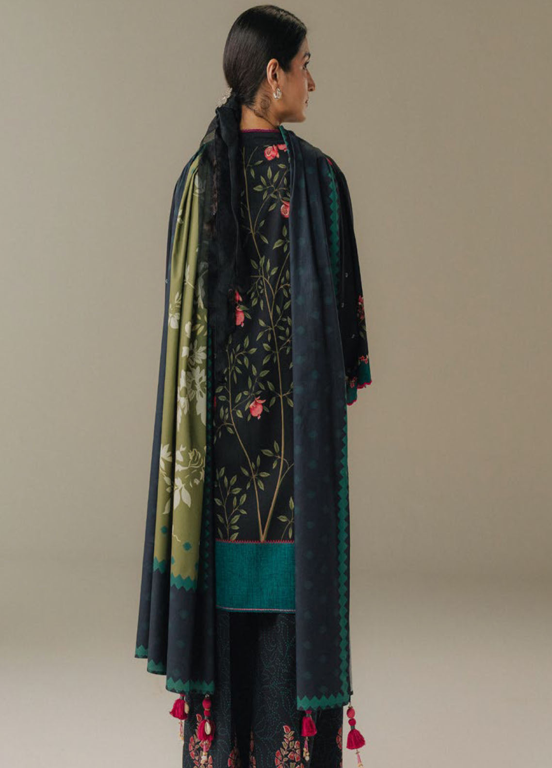 Coco Prints By Zara Shahjahan Printed Linen 3 Piece Unstitched Suit CZS25PD5 D-4A SIENNA FIELD Coco Prints By Zara Shahjahan Printed Linen 3 Piece Unstitched Suit CZS25PD5 D-4A SIENNA FIELD