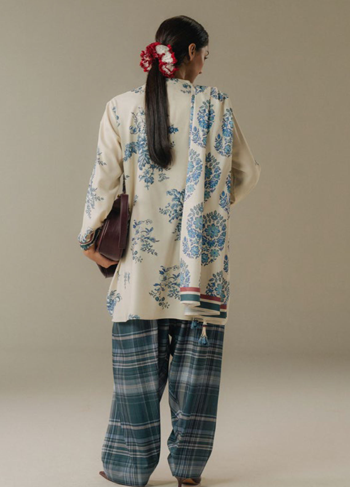 Coco Prints By Zara Shahjahan Printed Linen 3 Piece Unstitched Suit CZS25PD5 D-6A HUSHED EMBER Coco Prints By Zara Shahjahan Printed Linen 3 Piece Unstitched Suit CZS25PD5 D-6A HUSHED EMBER