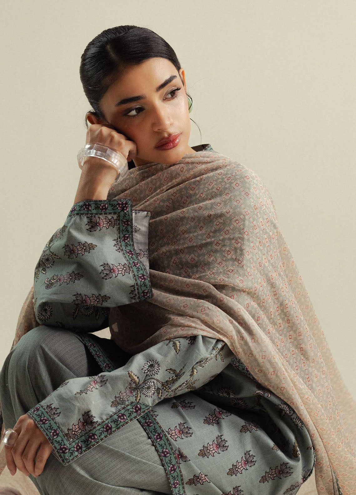 Coco Prints By Zara Shahjahan Printed Slub Cotton 3 Piece Unstitched Suit CZS25PD4 D-5B FABLE Coco Prints By Zara Shahjahan Printed Slub Cotton 3 Piece Unstitched Suit CZS25PD4 D-5B FABLE