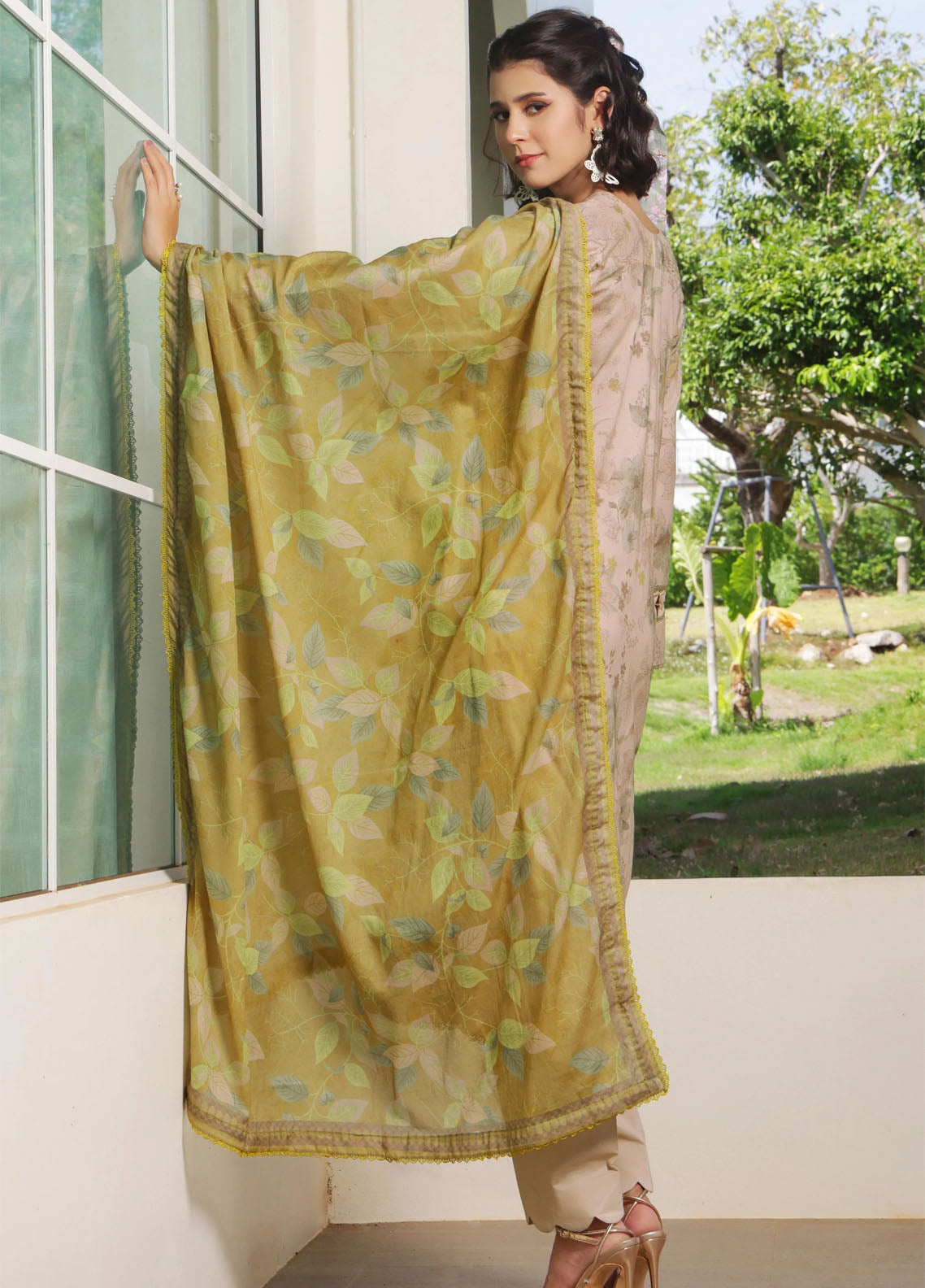 Colors By Alzohaib Digital Printed Cambric 3 Piece Unstitched Suit AZ25CCV1 CDC-03 Colors By Alzohaib Digital Printed Cambric 3 Piece Unstitched Suit AZ25CCV1 CDC-03